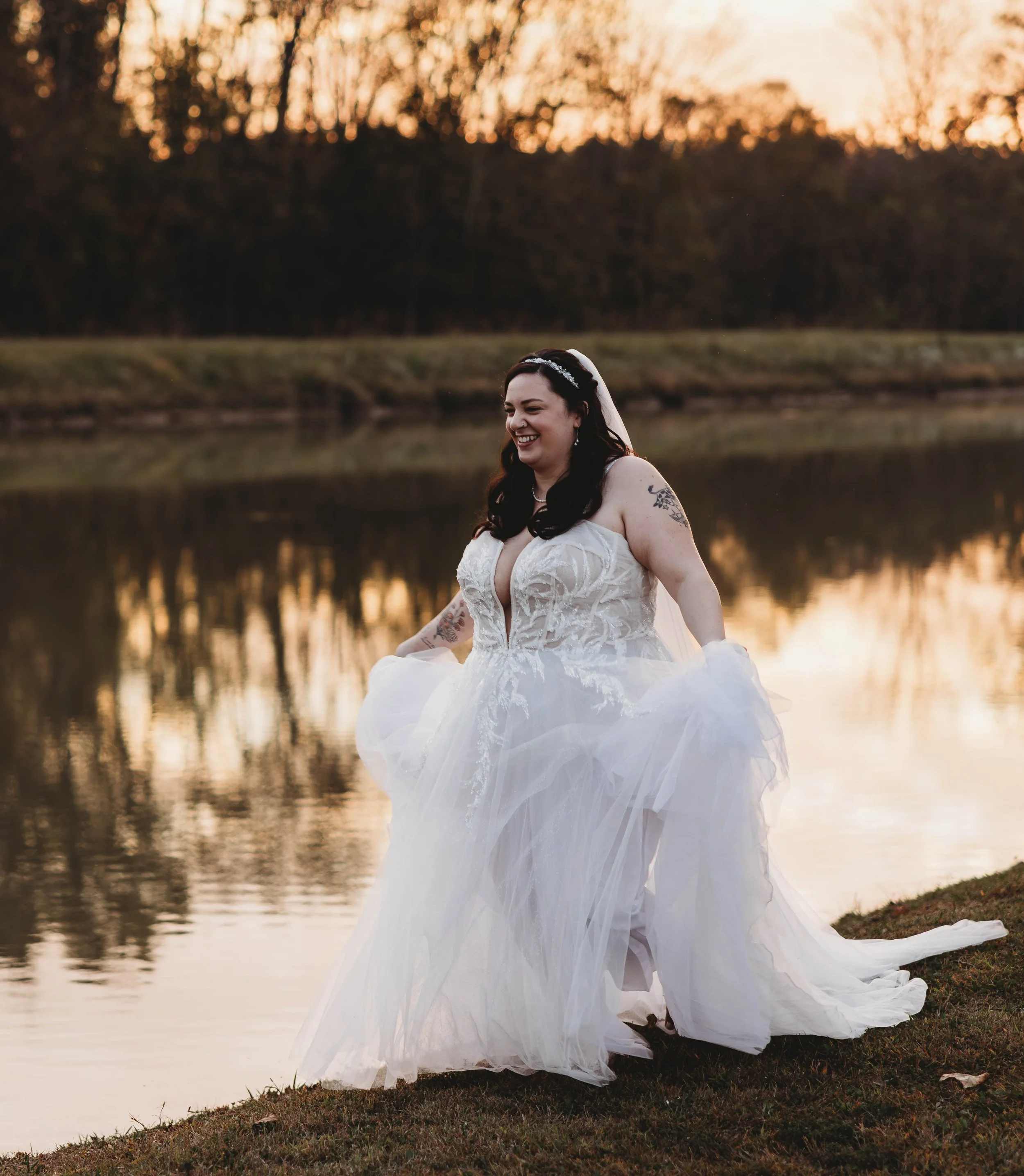 CapturedbyCairnsPhotography-Tori and Tim Bride and Groom 17.jpg