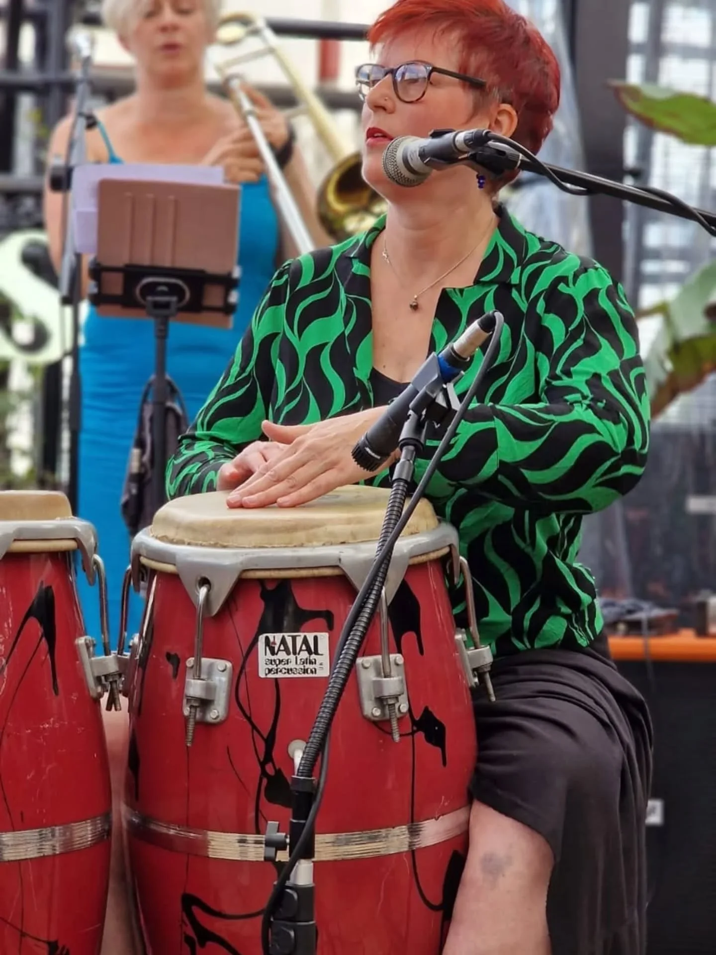 Meet Sarah &mdash; Our conga player at Con Tumbao ✨

We&rsquo;re thrilled to have Sarah Wackett (artistically Endoramusic) bringing her incredible warmth, energy, and percussion skills to our school.

Sarah is a London-based multi-instrumentalist, vo