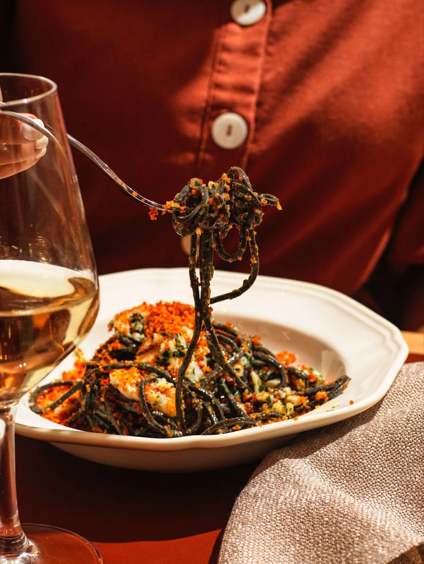 Ever wondered what Chef @alexpavoni would choose for himself? Here&rsquo;s a look at a few favourites from the &lsquo;Pavoni&rsquo;s Menu&rsquo;. Gather your people and work your way through the menu together. 

@alexpavoni @moyasky @pardo9000 @truzz