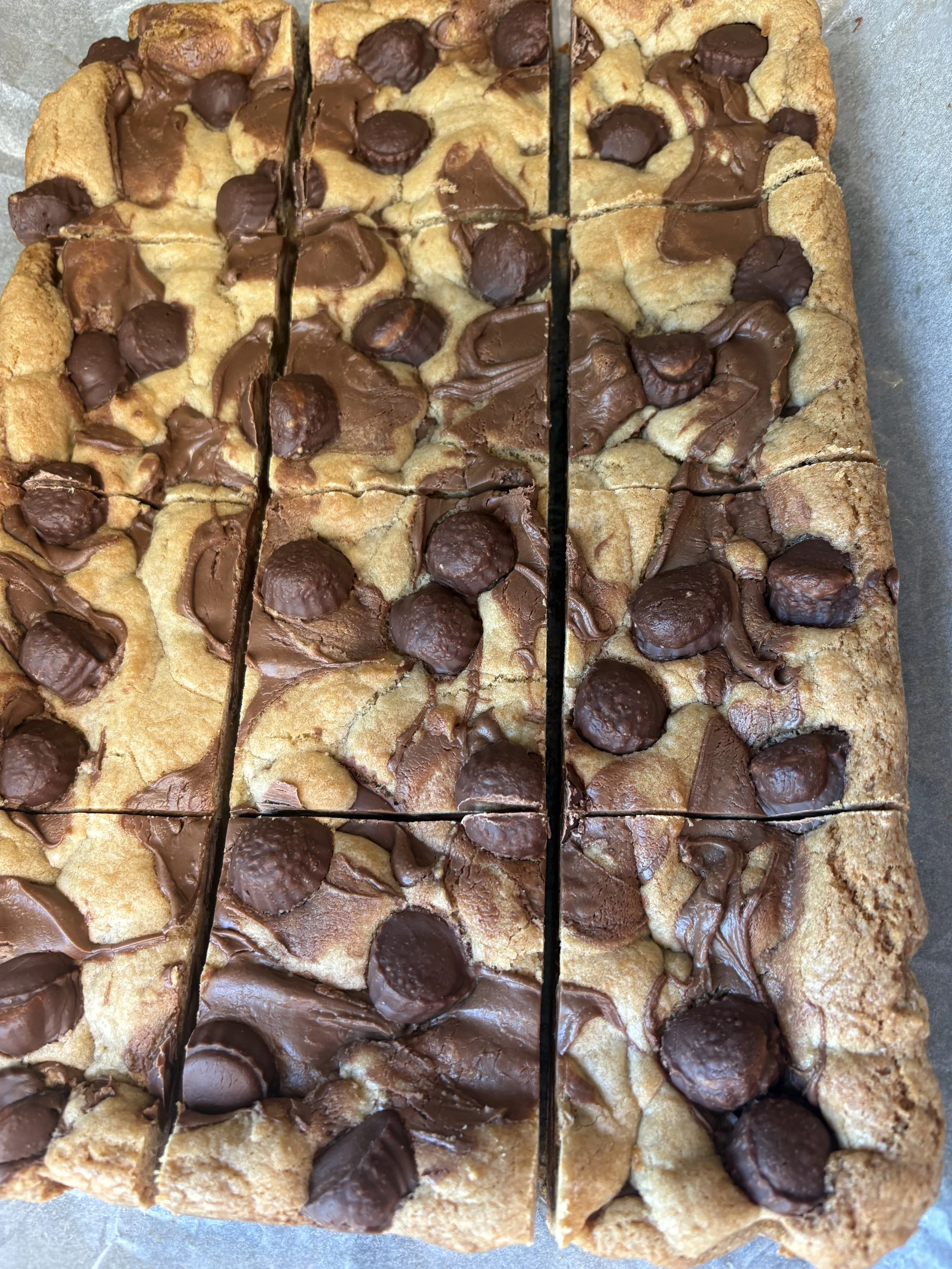Peanut Butter Cup Blondies
