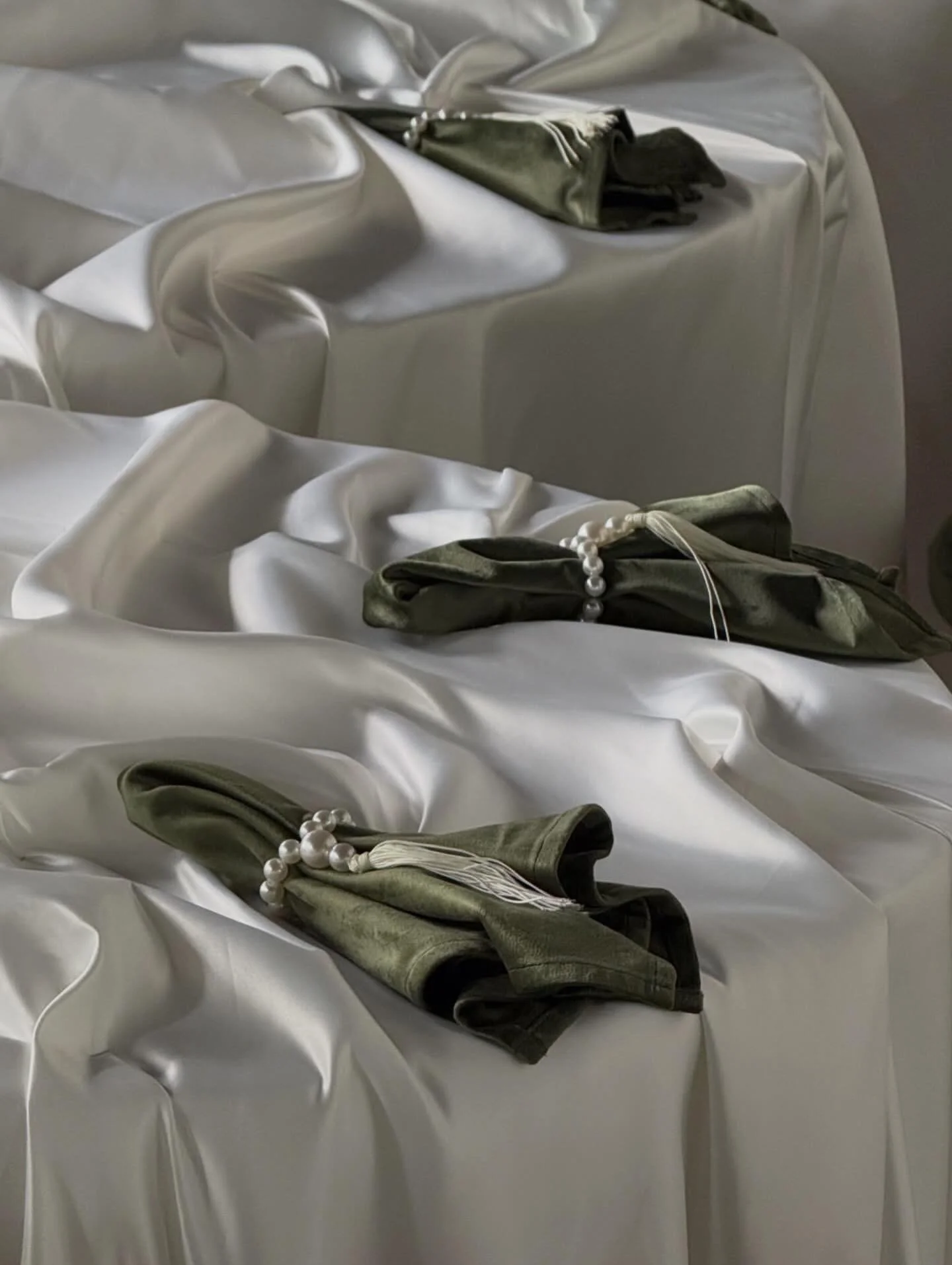 Elegant details only 🍀

#LuxuryEventStyle
#ElegantDecor
#TableStylingInspo
#CandlelightVibes
#EventDesignMood