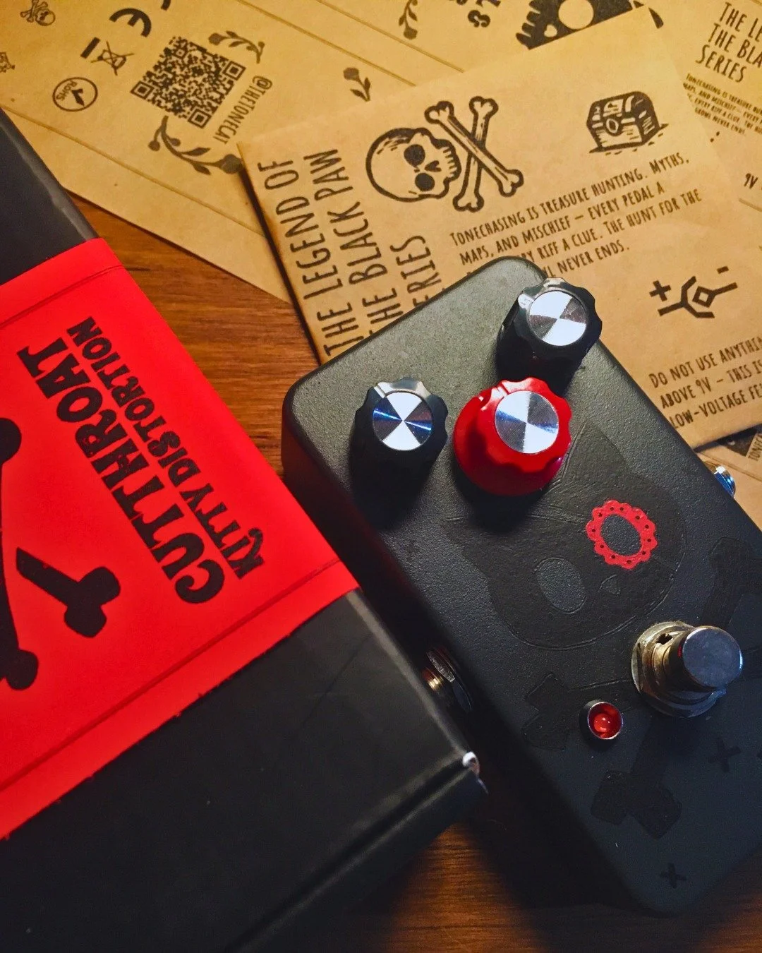 🐾⚔️ Sneak Peek: Cutthroat Kitty Distortion

From the roaring decks of the Black Paw Seas comes a feline outlaw &mdash; forged from a DS-1 heart, sharpened by pirate claws, and tuned for pure tonal mischief.
It doesn&rsquo;t just growl&hellip; it sla