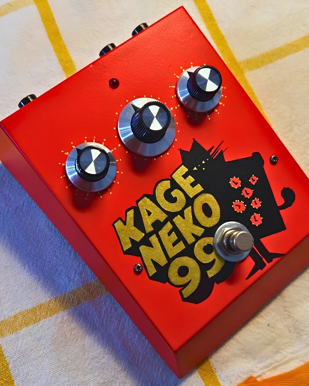 From forgotten circuit to singular instrument.

KageNeko 99 is a one-off Japan-made analog BBD delay, revived from a vintage circuit and reimagined through meticulous restoration and custom hand-painted artwork.

Warm degrading repeats, shadowy echoe