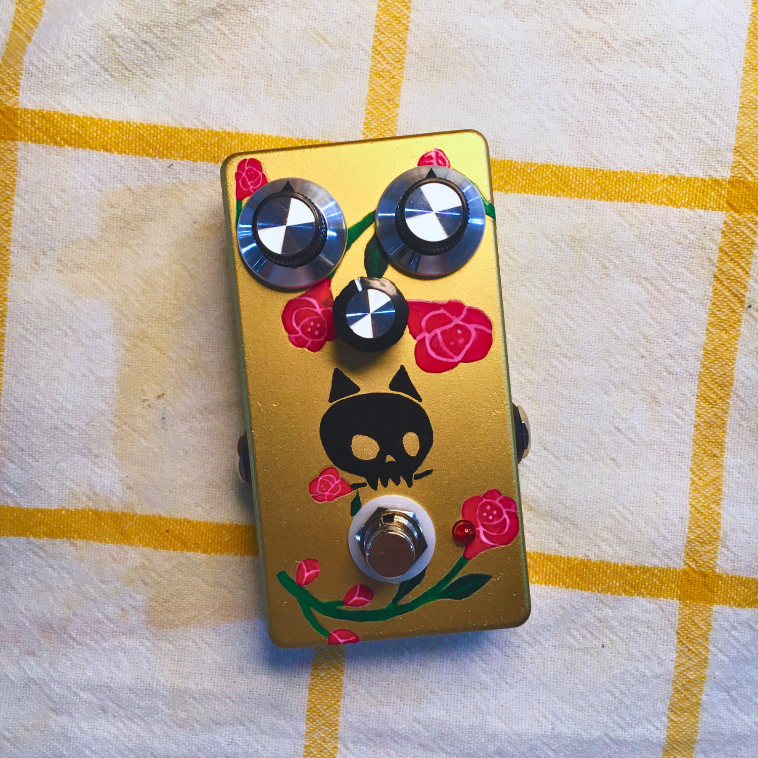 TONECAT Skull and Roses Fuzz - Fortune Edition