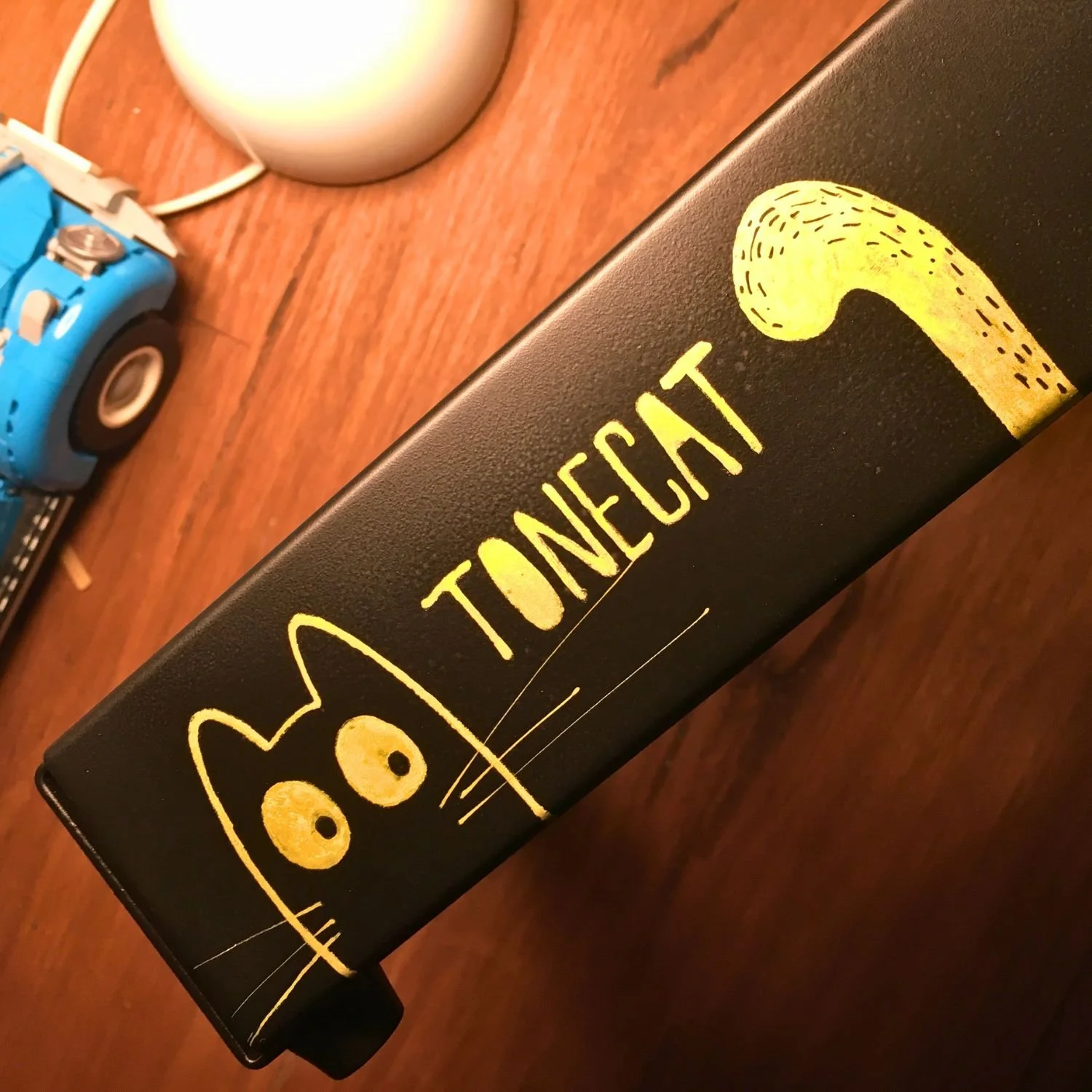 Tonecat custom pedalboard 
