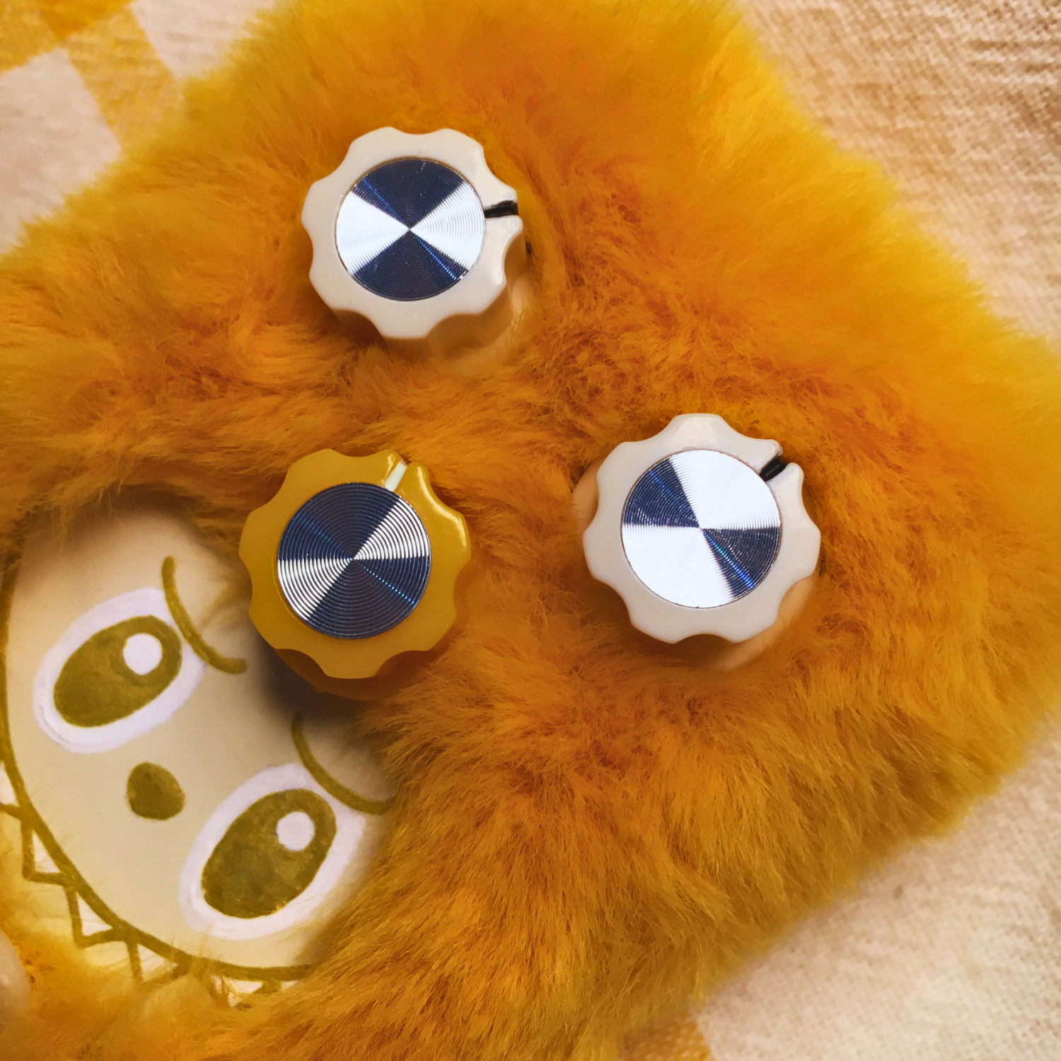 [PRE-ORDER] TONECAT Fuzzbubu (3-Knob Fuzz)  + POPMART Labubu Macaron Blind Box