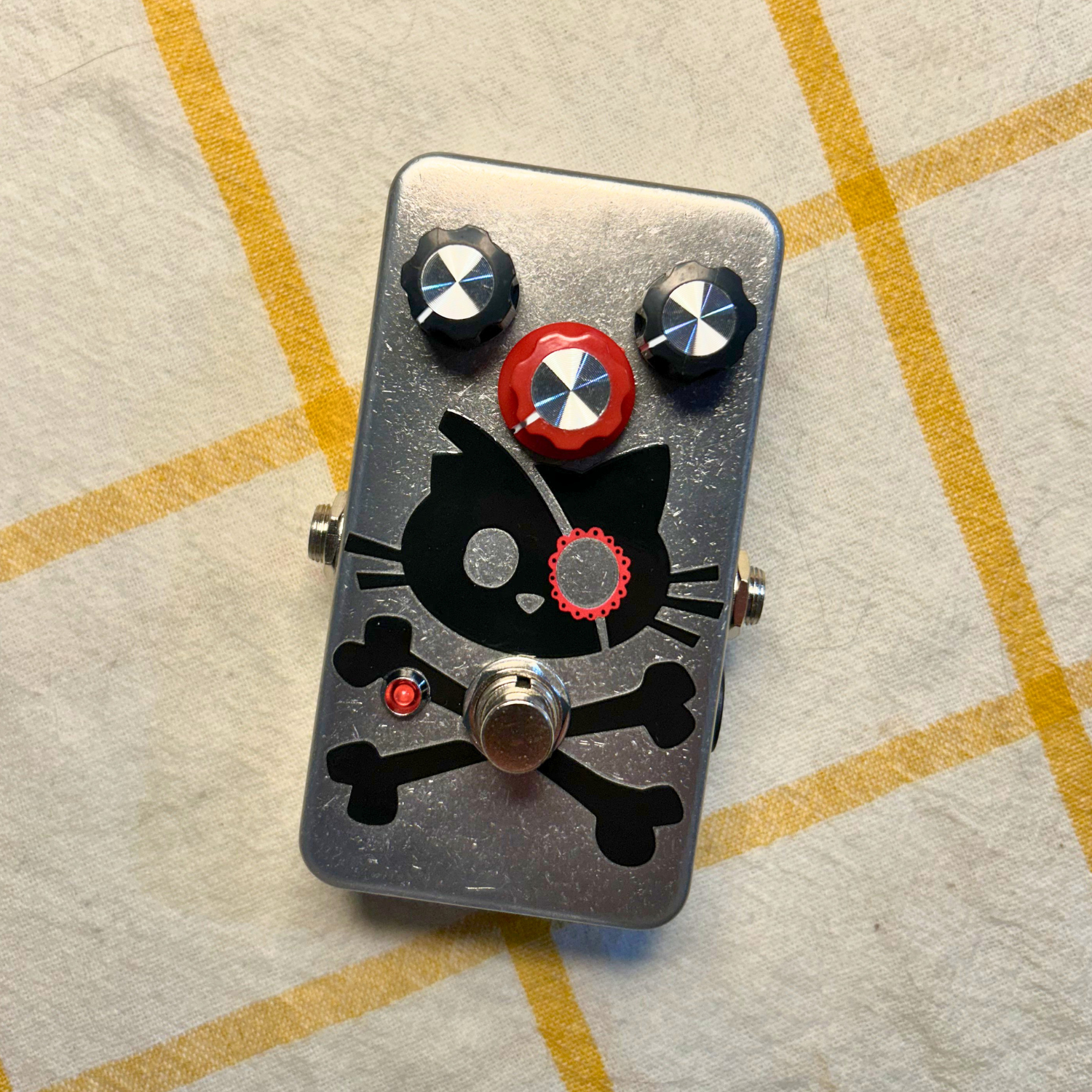 TONECAT Cutthroat Kitty Distortion