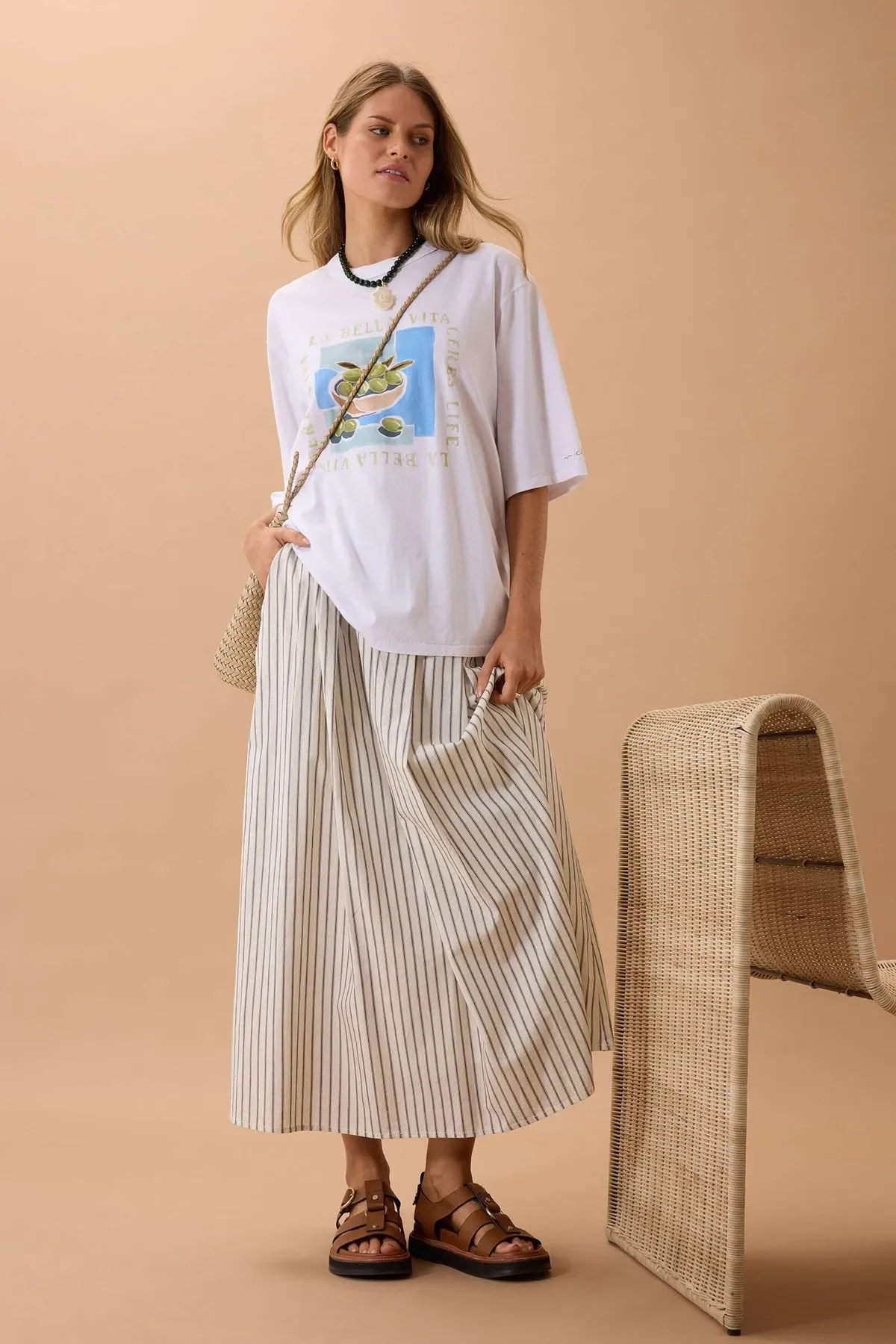 Liv Oversized Tee - White La Belle Vita