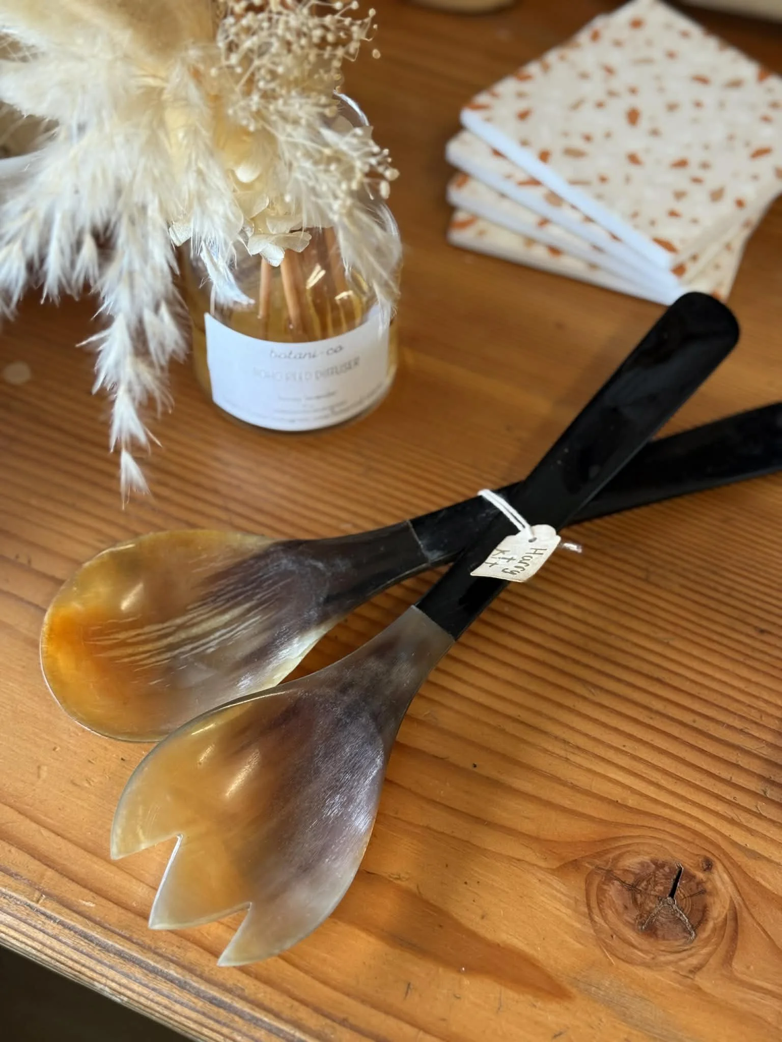 Harry & Kit Salad Servers - Horn