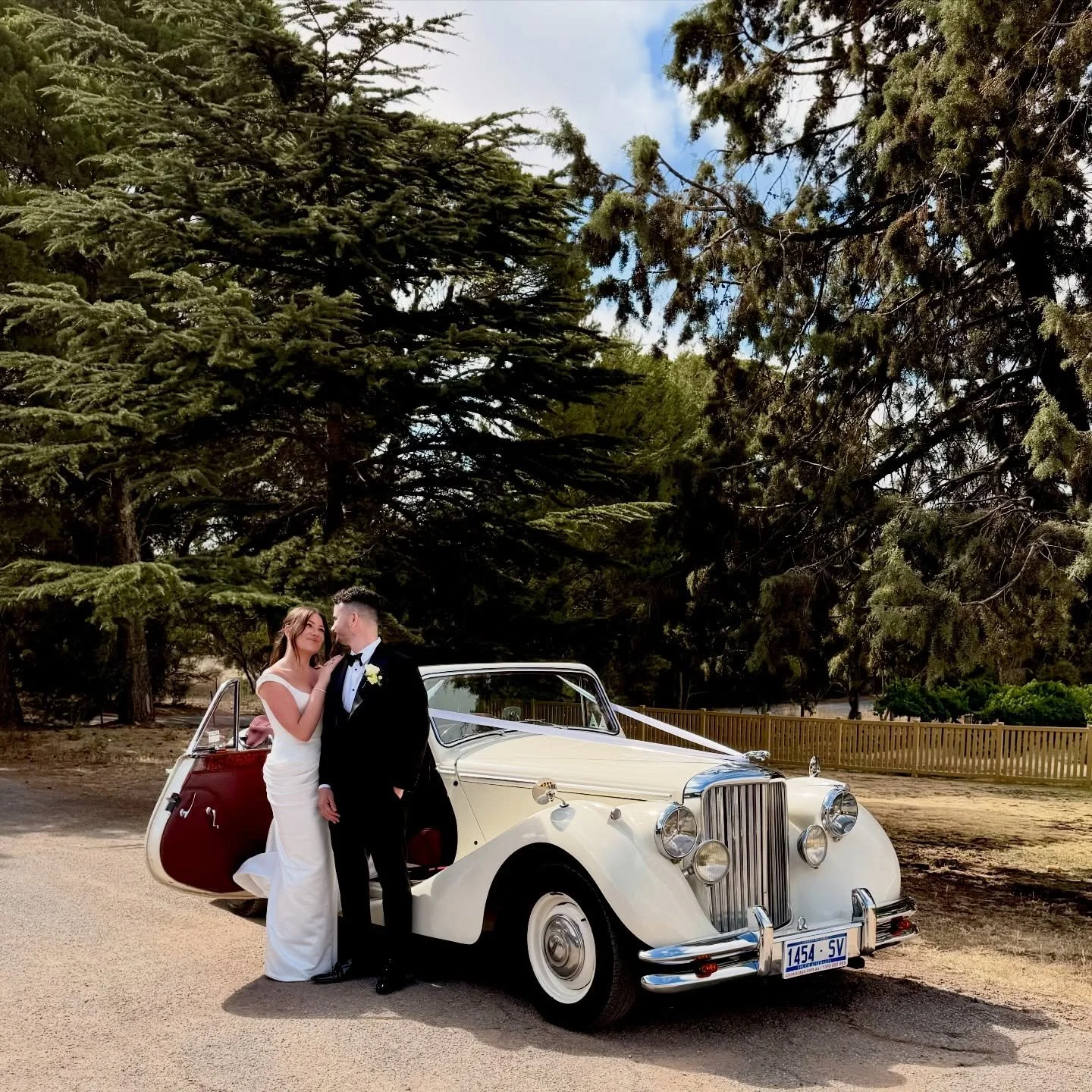 A moment of pure happiness captured with our beautiful newlyweds Daniella and Richard in our convertible ❤️ 

Daniella said that it was her dream to have our vehicles for her wedding and we&rsquo;re so glad to have made this possible ✨

Congratlution