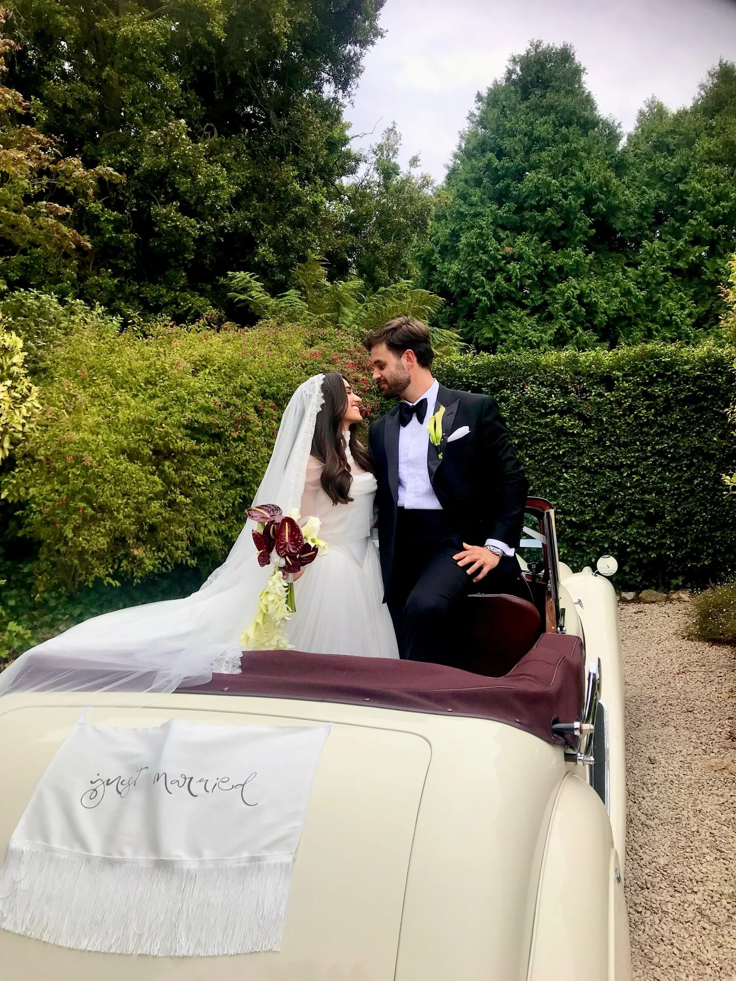 These photos are like being in a dream ✨

Our dynamic duo Convertible and Mark V were chosen to be a part of Claudia and Jacob&rsquo;s special day 🙏💞

Wishing them both the happiest future together 🙌🏻 

💒 @mountloftyestateweddings 
📸 @staceymcl