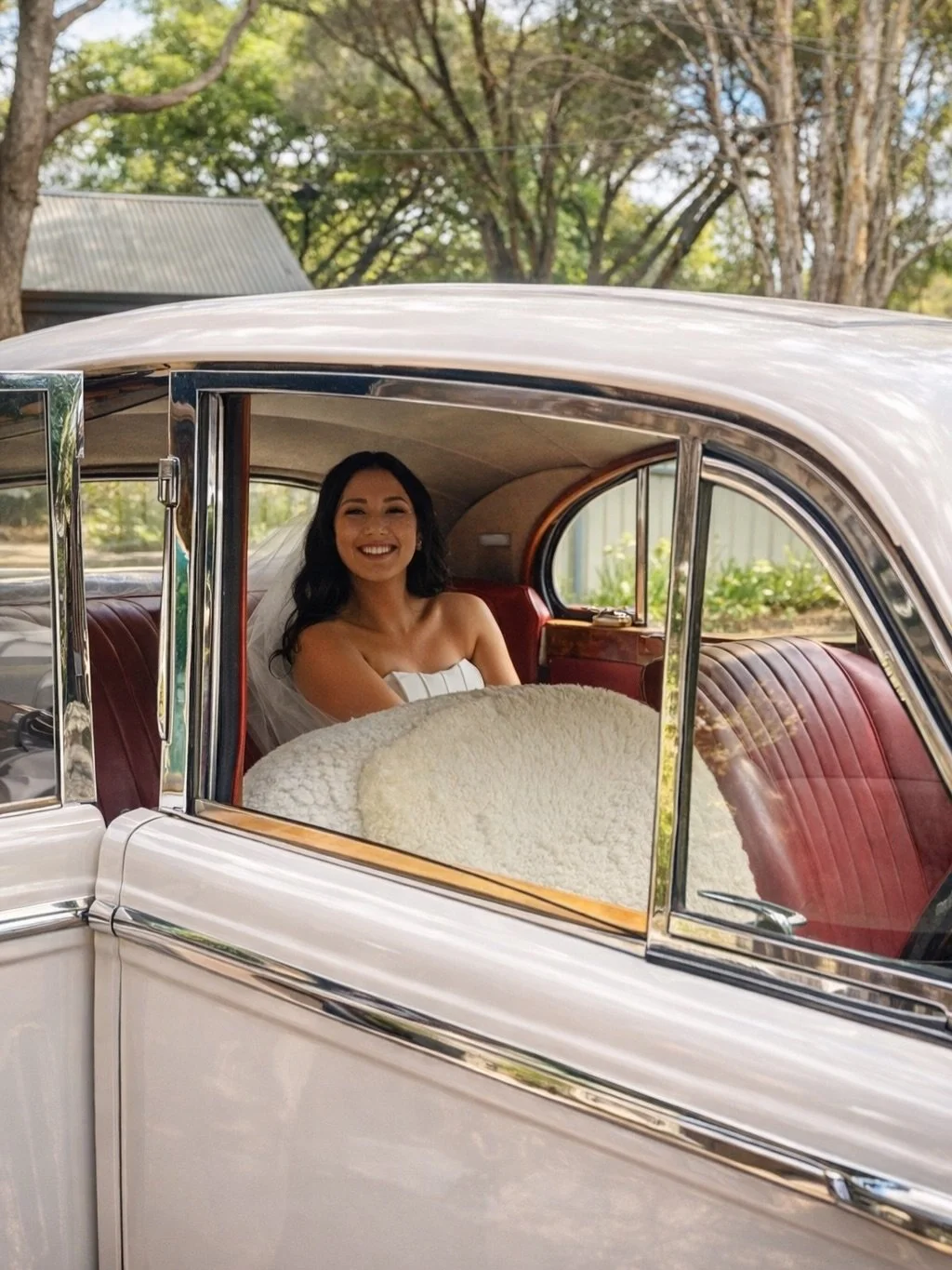 A true fairytale moment, Rosie looked absolutely breathtaking as she made her way to her wedding her dream classic car! 🥹🥰 

We were so honoured to be part of Rosie &amp; Luke&rsquo;s stunning day and to provide their wedding transport for such a s