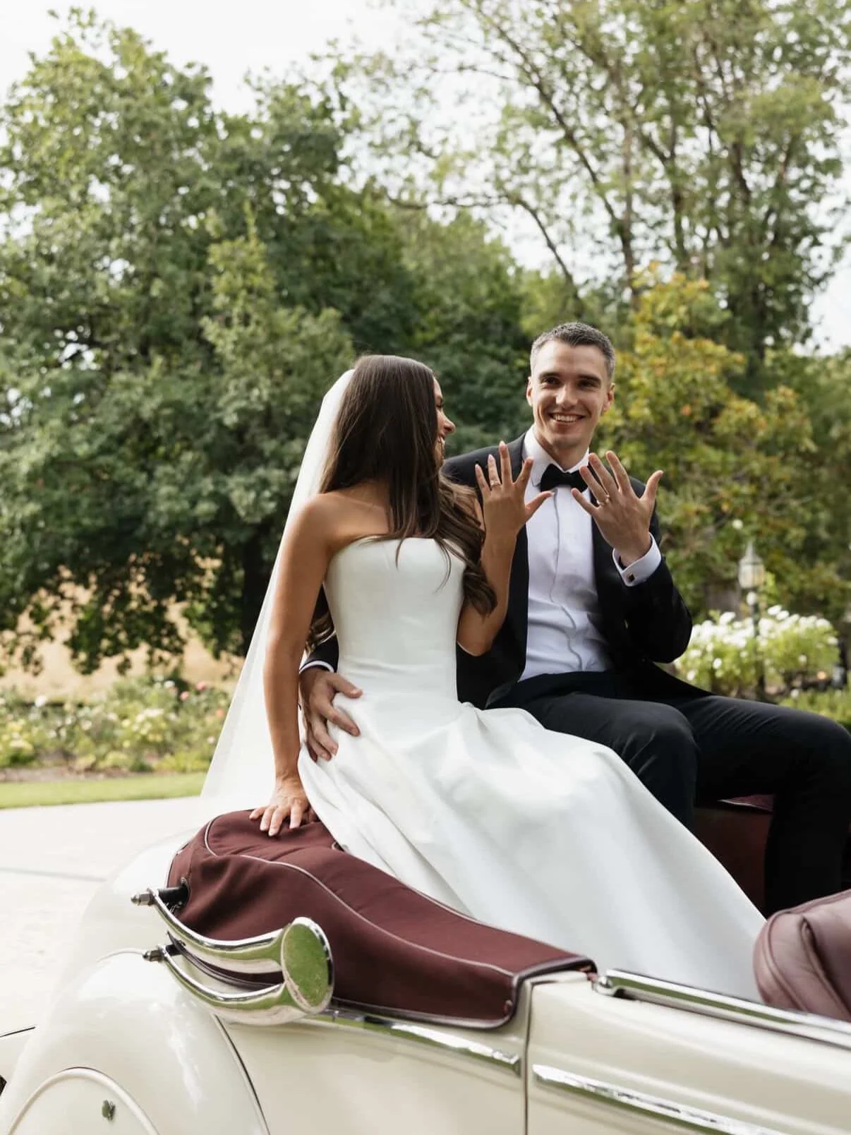 Dani-Elle &amp; Joel 31.01.2026 🤍

We just had to repost these&hellip; ✨

Thank you for sharing such incredibly beautiful moments from your wedding day, featuring our Jaguar Mark V Convertible 🤍

Captured so perfectly by the incredibly talented @st
