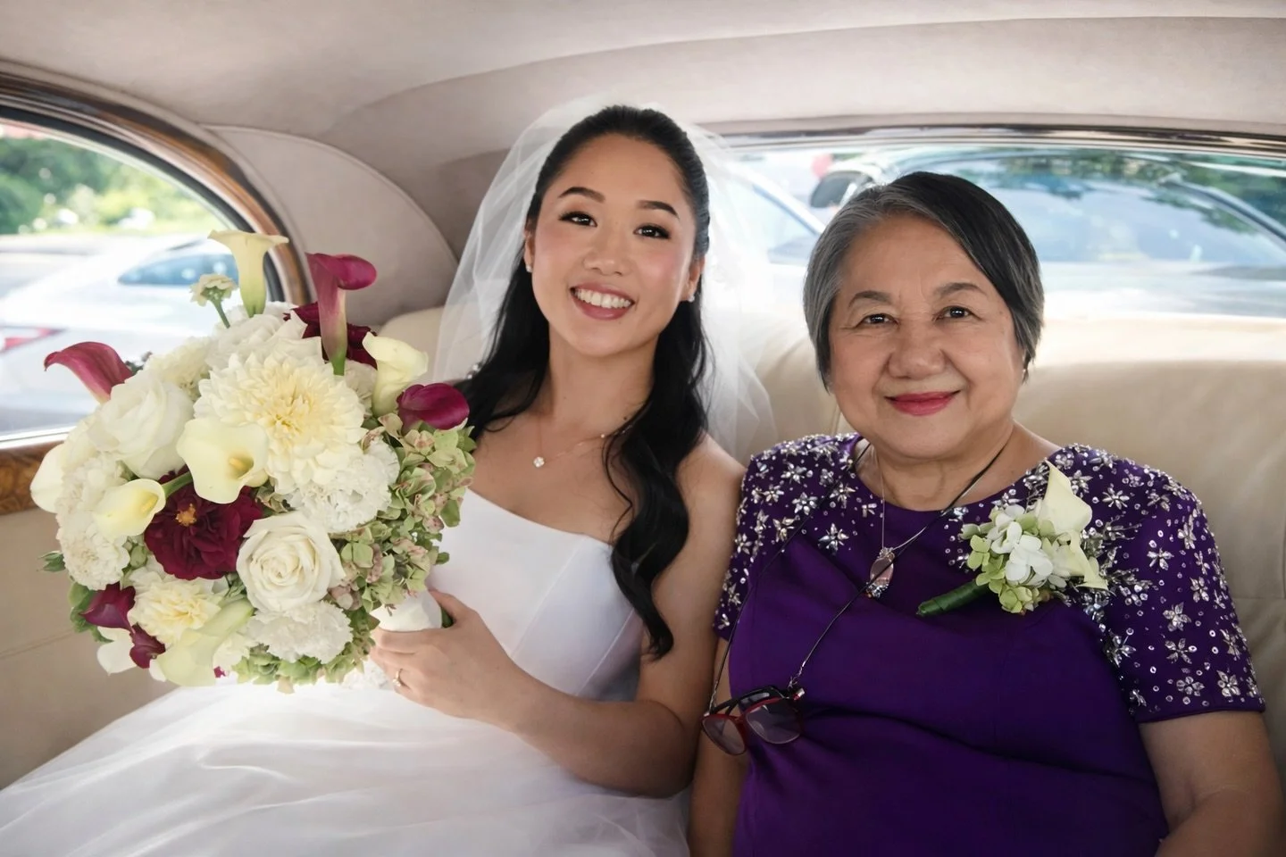 Captured this beautiful moment of Pearl and her Mother on the way to her wedding 💕

Wishing her and her new husband James the very best lift together as Mr and Mrs 👰🏻&zwj;♀️🤵🏻&zwj;♂️

Thank you choosing our Jag Mark V as your wedding vehicle 🙏?