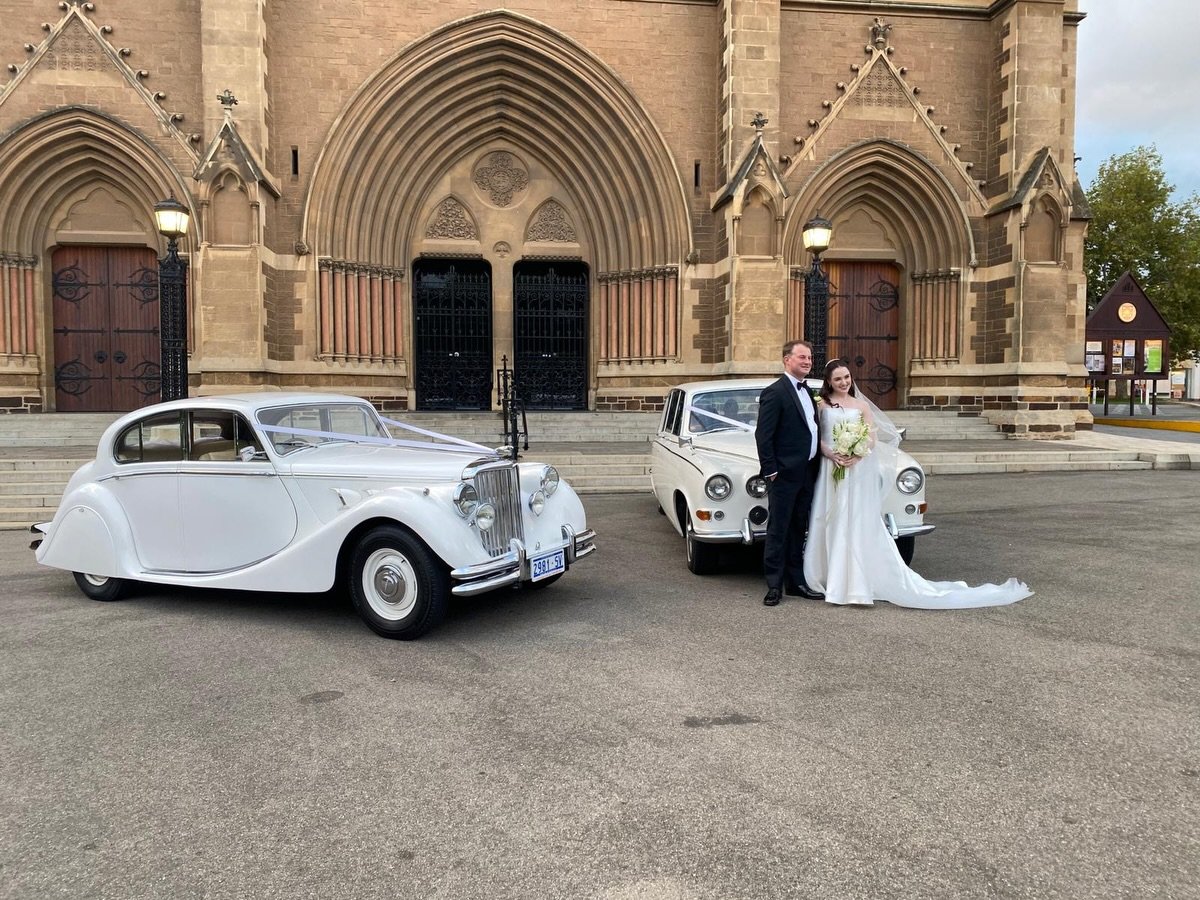 The brave newlyweds who tied the knot at St Peter&rsquo;s Cathedral during Gather Round! 💍🙌🏼

Congratulations Victoria and Luke! 🥂 

The city was absolutely buzzing on their arrival, with footy fans cheering and shouting their congratulations. 

