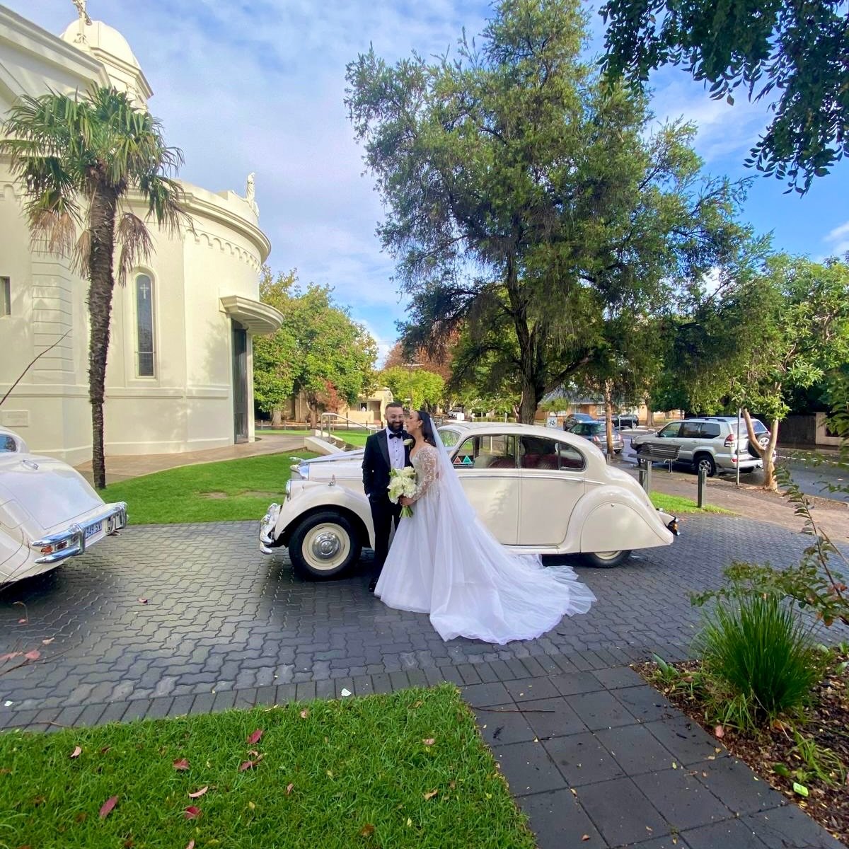 💗 Nicole &amp; Carlo 💗

Could these two be any cuter?! 🥰

After months of planning every detail to perfection, their special day finally arrived! 💍

We were honoured to provide transport for this beautiful couple in our matching twin Mark Vs, add