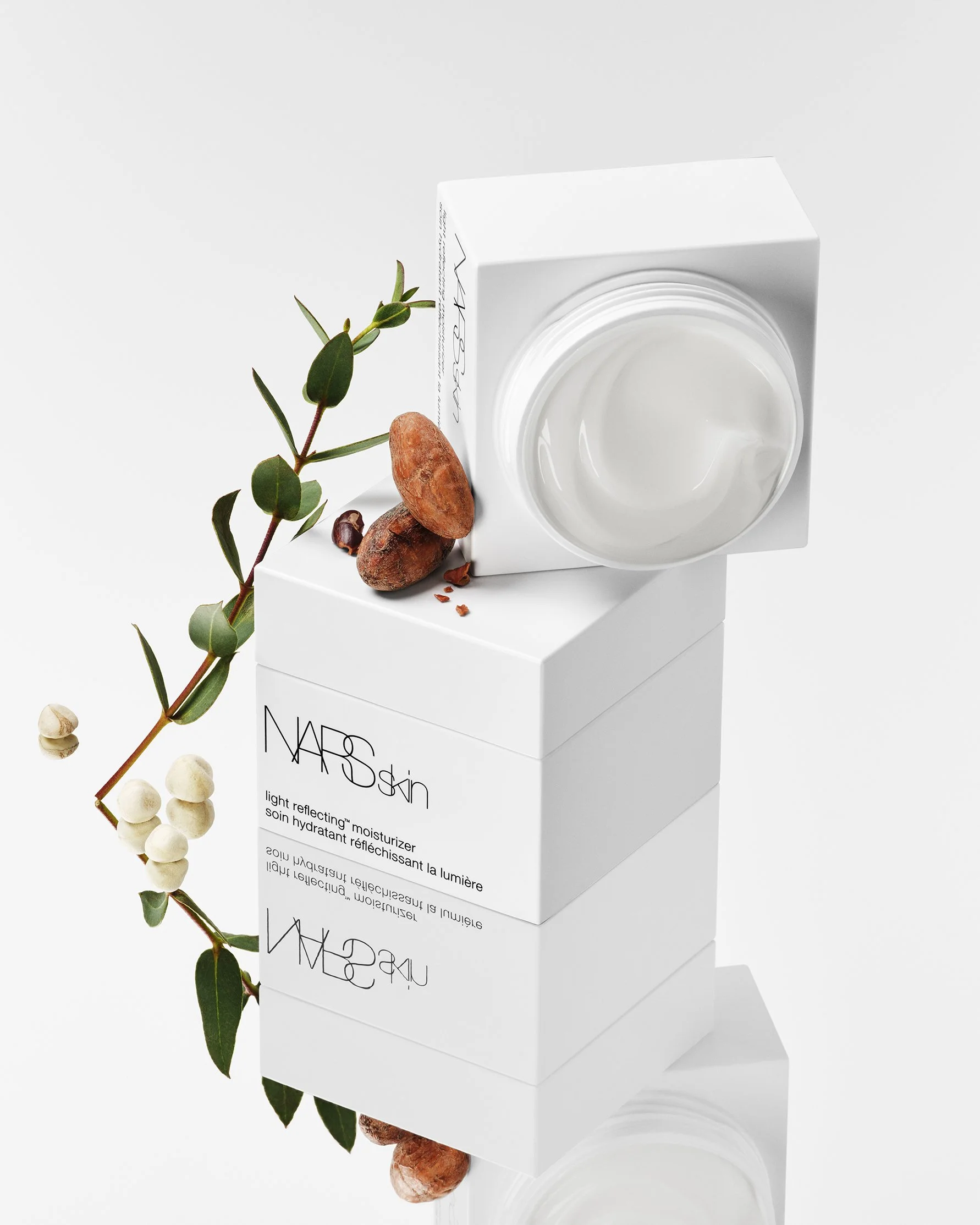 NARS_SP24_LightReflecting_DigitalFirst_ProductStill_Shot17_LRM_Ingredient_GLBL_B_cropped.jpg