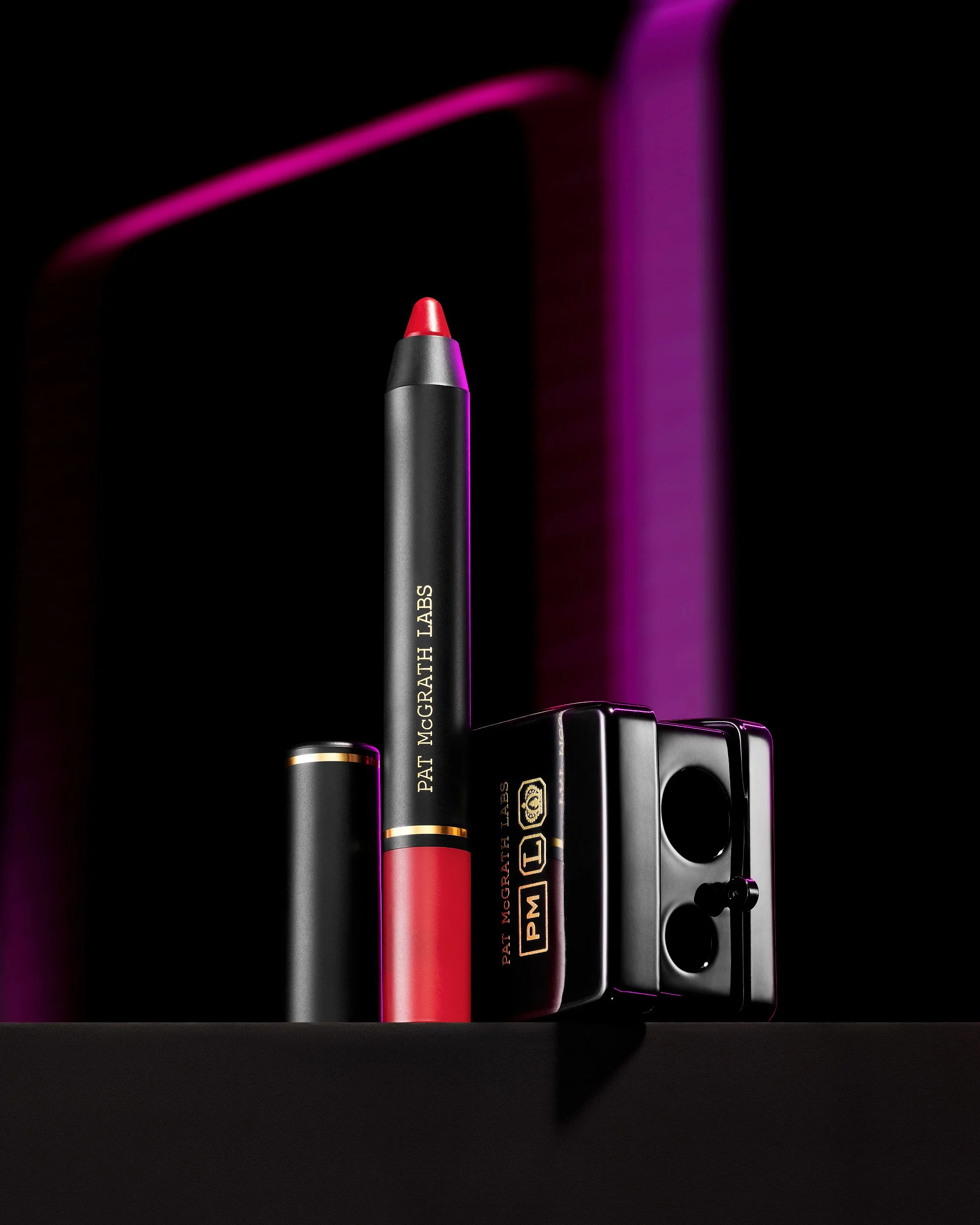 2024_PMG_LIP_Dramatique_MegaLipPencil_Heroic_Sharpener_Neon_Shot_05B_COMP_01.jpg