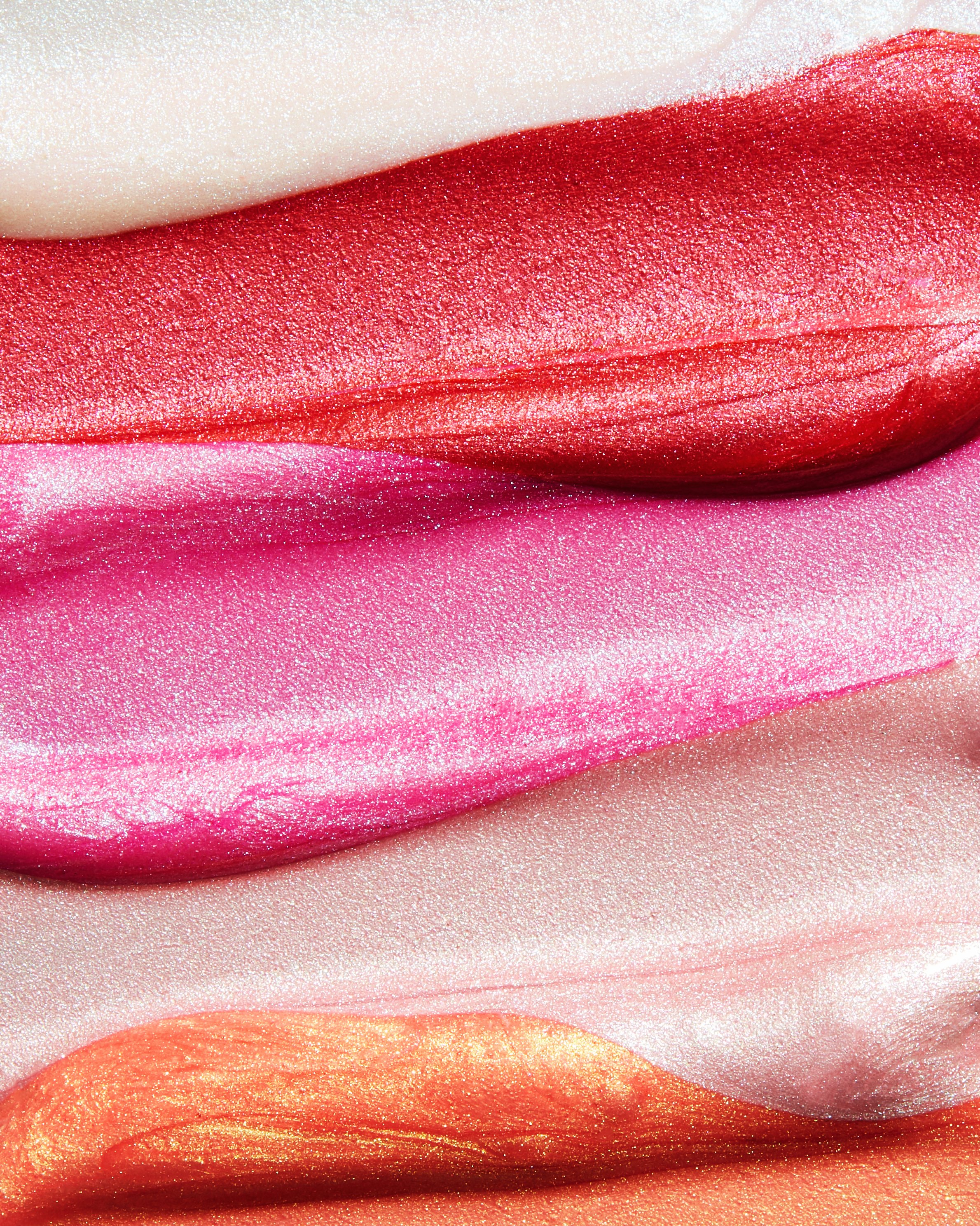 RET1_Holographic_Lip_Lipstick_Swatch_0012_02.27.jpg