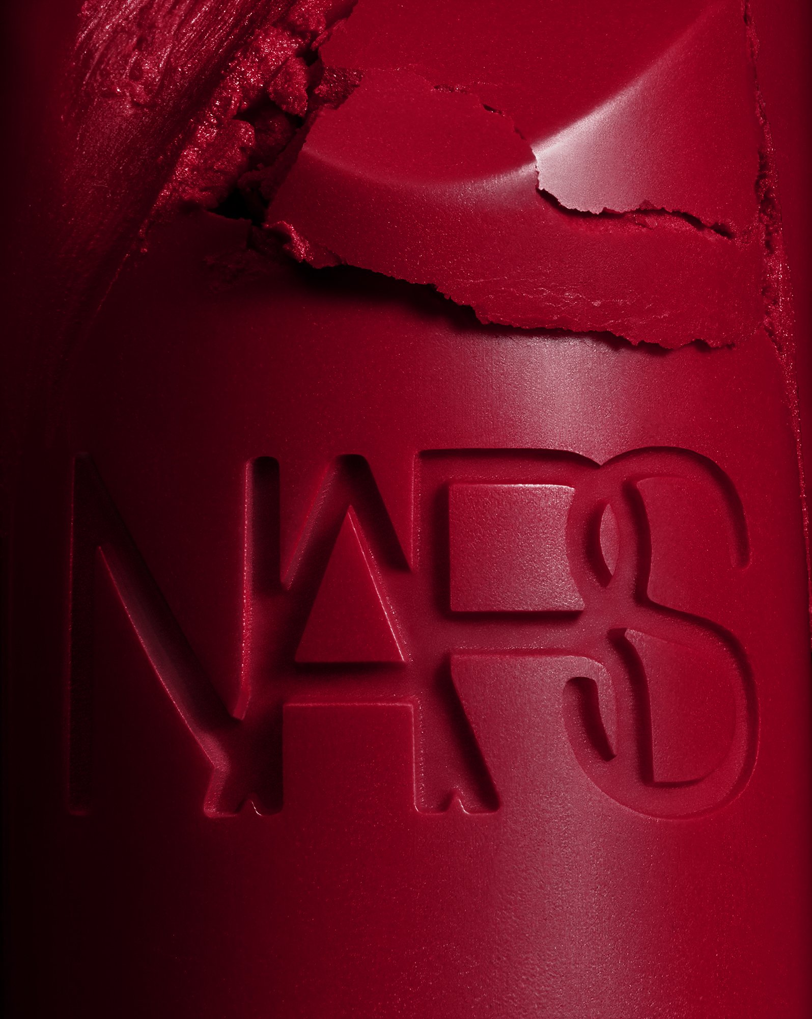 NARS_FA19_Lipstick_StylizedPhoto_InapparopriateRed_Macro_LPS_GLBL_B.jpg