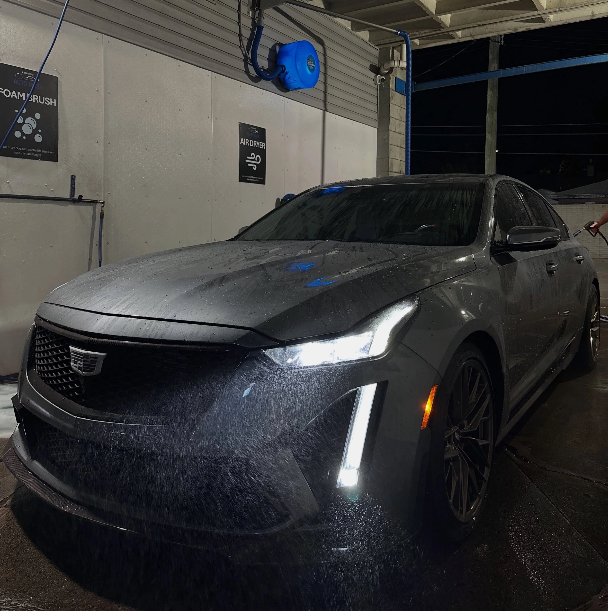Night washes at EAW hit different 🌙

Self-serve or touchless &mdash; we&rsquo;re here for you anytime.

#selfservecarwash #touchlesscarwash #metrodetroit #carcare #cardetailing
