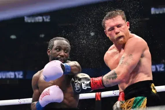 Terence&nbsp;Crawford makes history against Canelo&nbsp;Álvarez