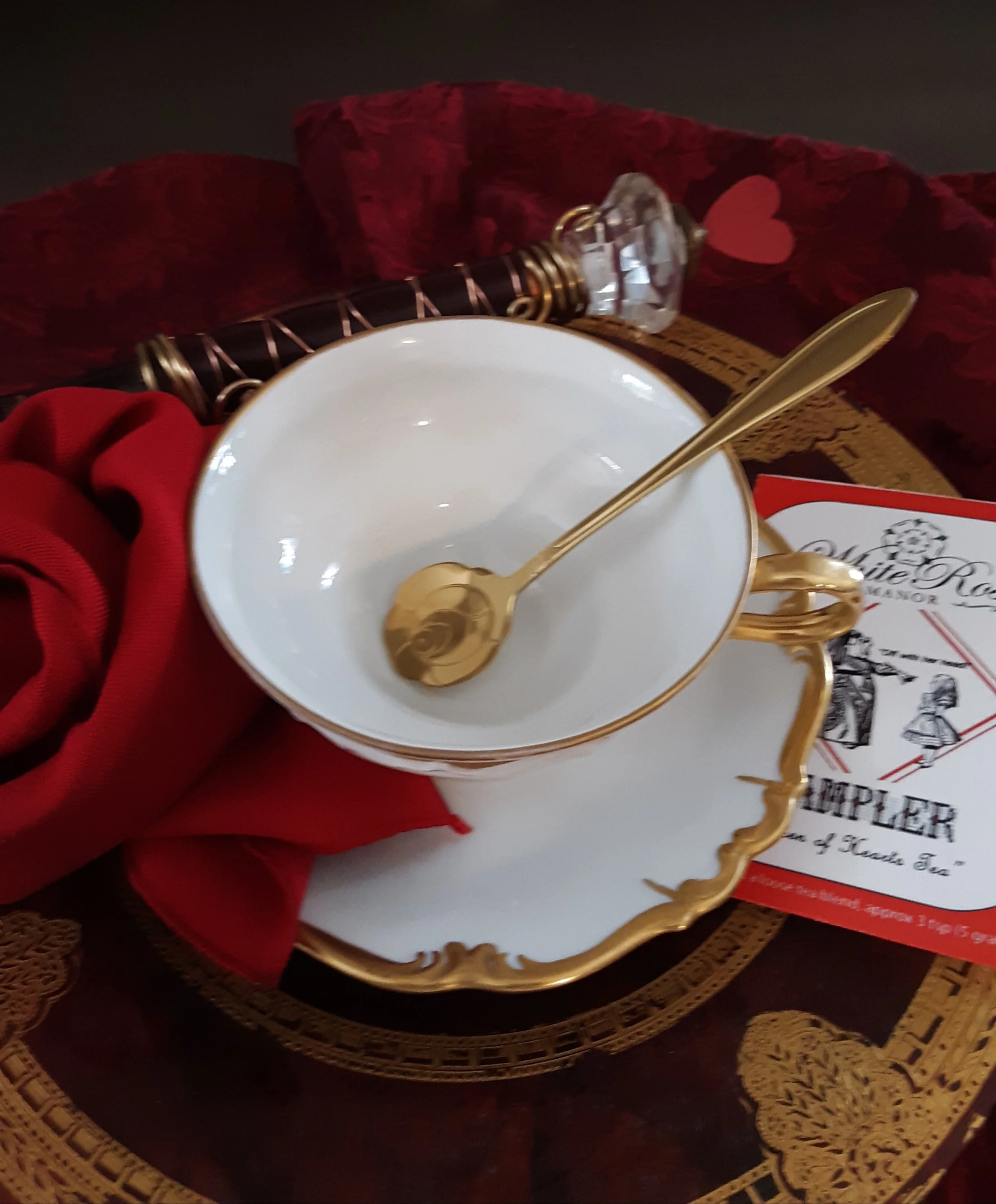 Description: Red. No caffeine. Red tea with hibiscus, honey bush, lemongrass, Schizandra berries, rose hips, licorice root, orange peel, passion fruit, mango, and clove.
Recommended: Pour boiling (212°F) water over tea leaves.
Note: Several teas a