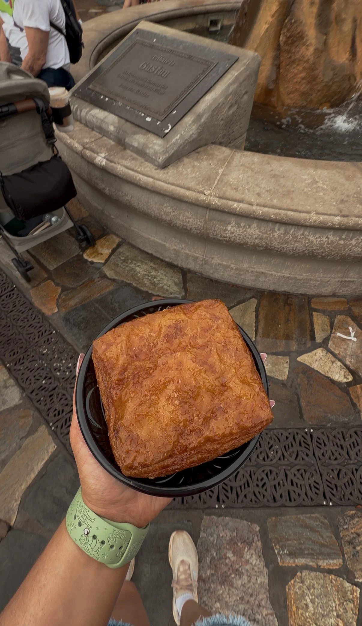 creme brulee croissant.JPG