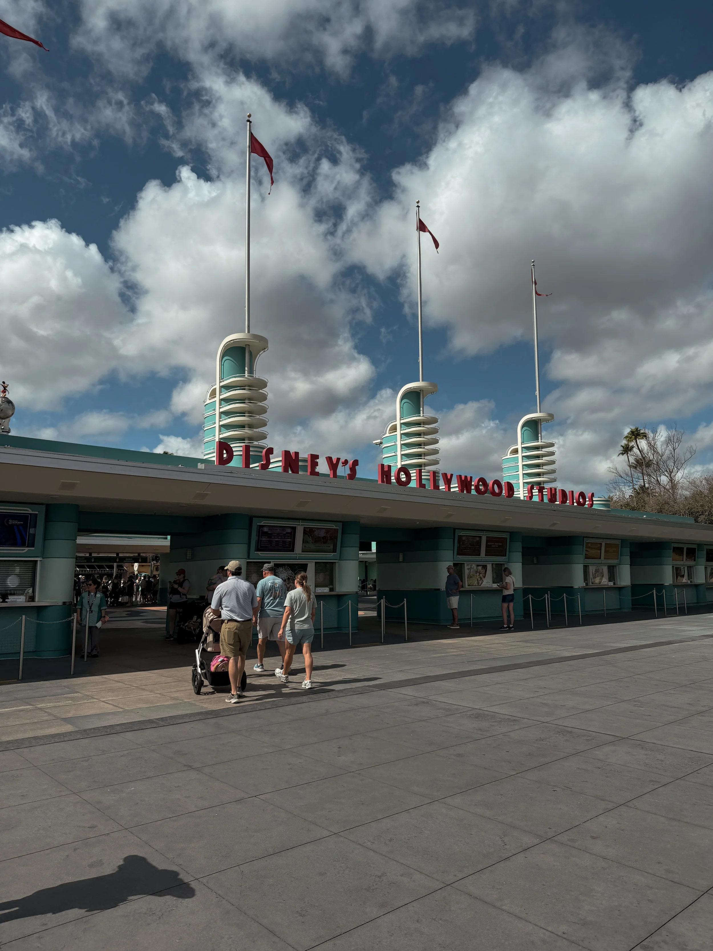 hollywood studios entrance.JPG