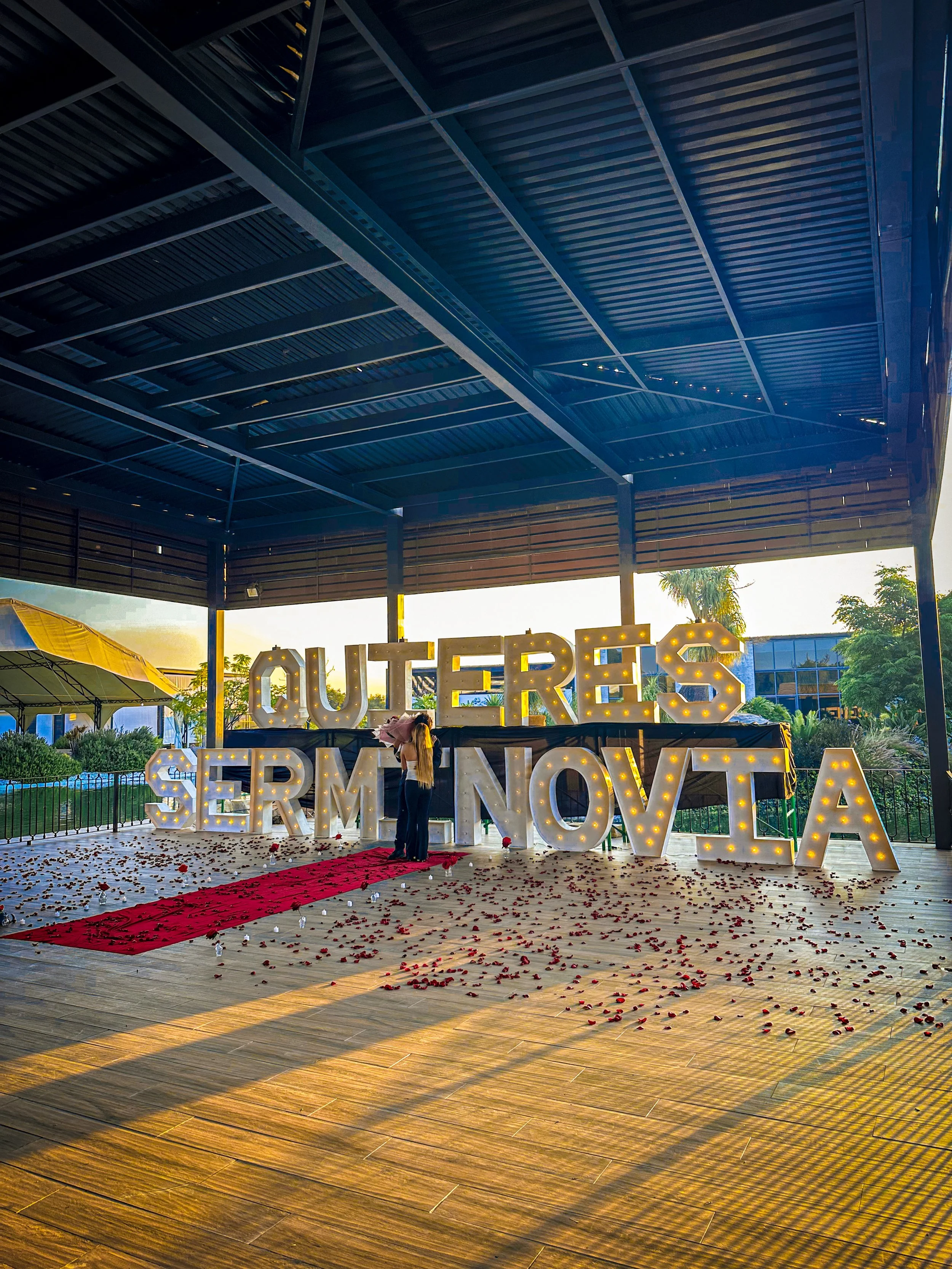 LUXURY QUIERES SER MI NOVIA