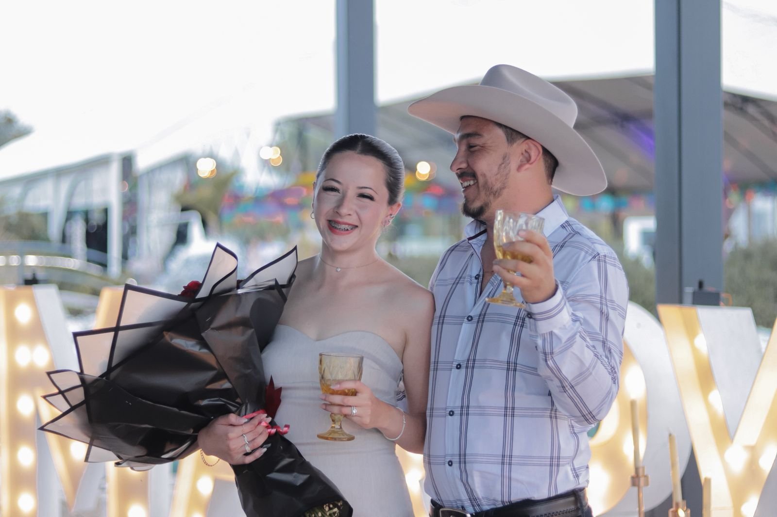 ⭐⭐⭐⭐⭐

-Juan C.

“Que feliz con mi evento la calidad y el servicio, los recomiendo muy ampliamente.”