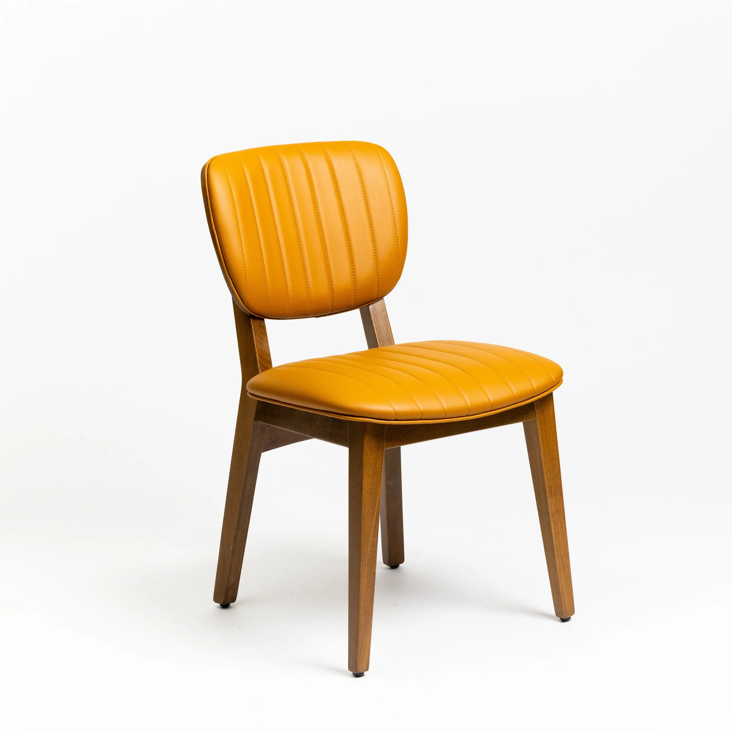 UNICHAIRS-JUNE-2025-HQ-75-LINCOLN-CHAIR-WOOD-VINYL-UPHOLSTERY-e1756410403111.jpg