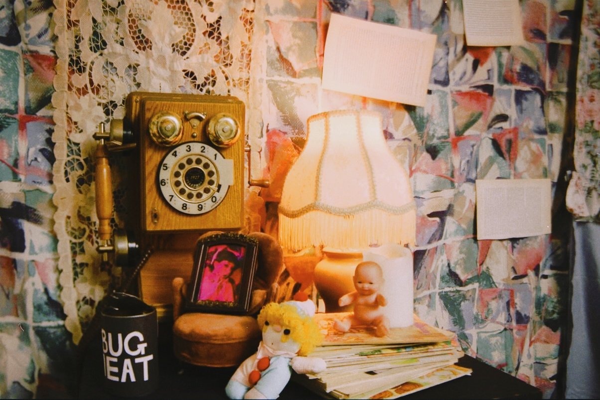 01- The World Is On Fire and I Just Wanna Dance