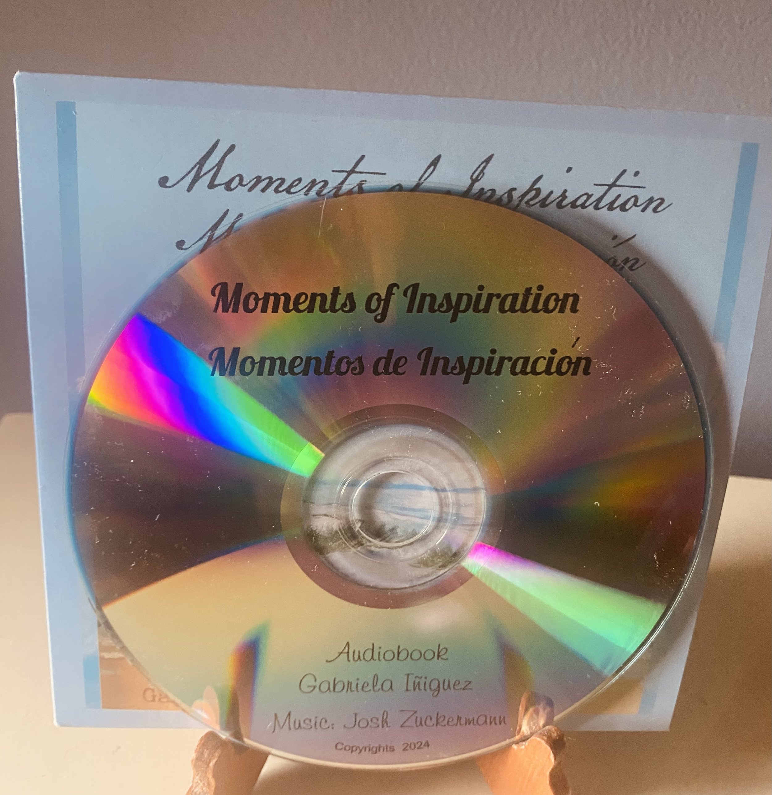 CD Momentos de Inspiración Poesía & Música Audiolibro / CD Moments of Inspiration Poetry & Music Audiobook (Free shipping within the United States / Envío gratuito en los Estados Unidos)