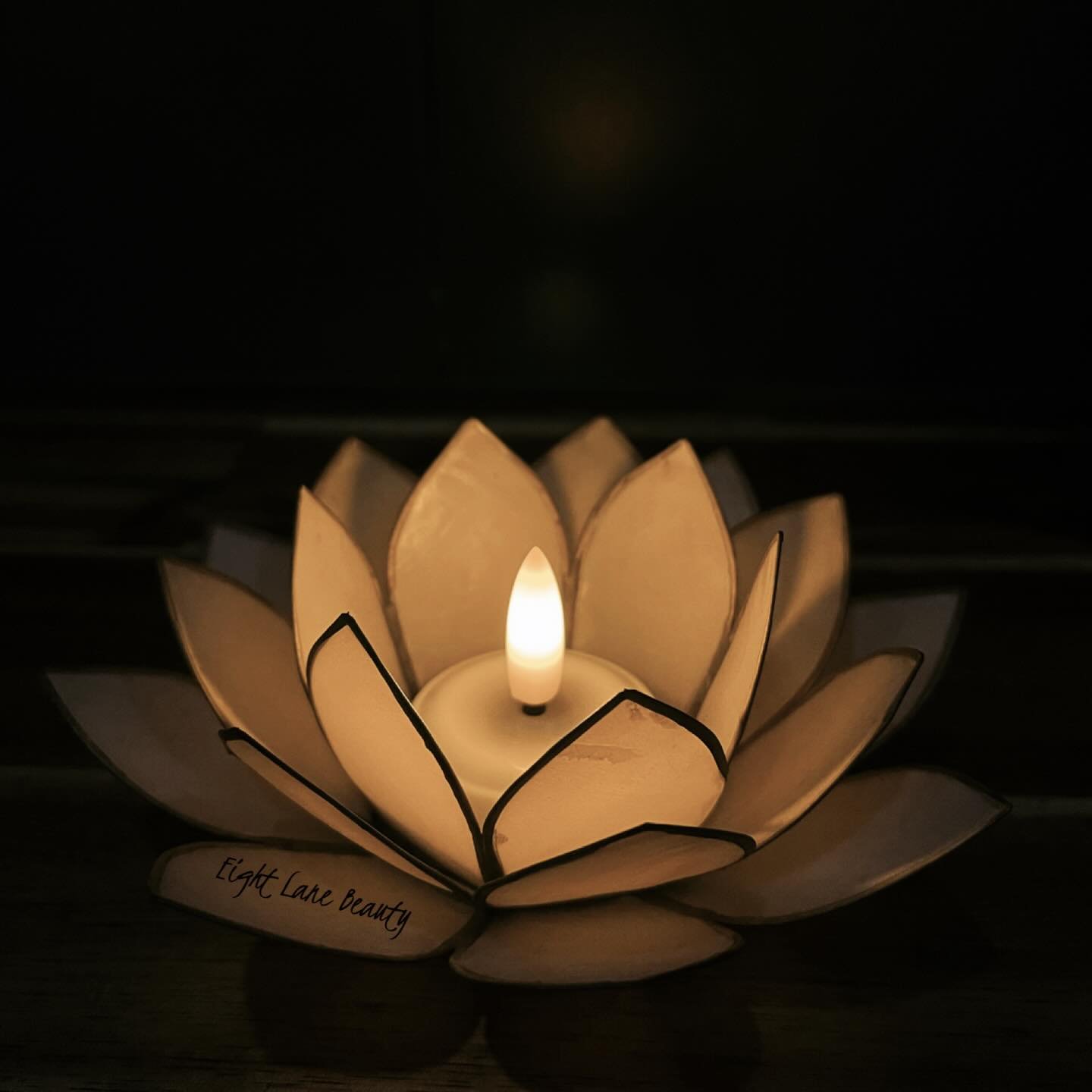 A rare late night appointment has opened up for next week.

These evening spots don&rsquo;t appear often, so if it feels like the right moment for a little end of day calm, you&rsquo;re welcome to slip into one of these times by booking online, via l