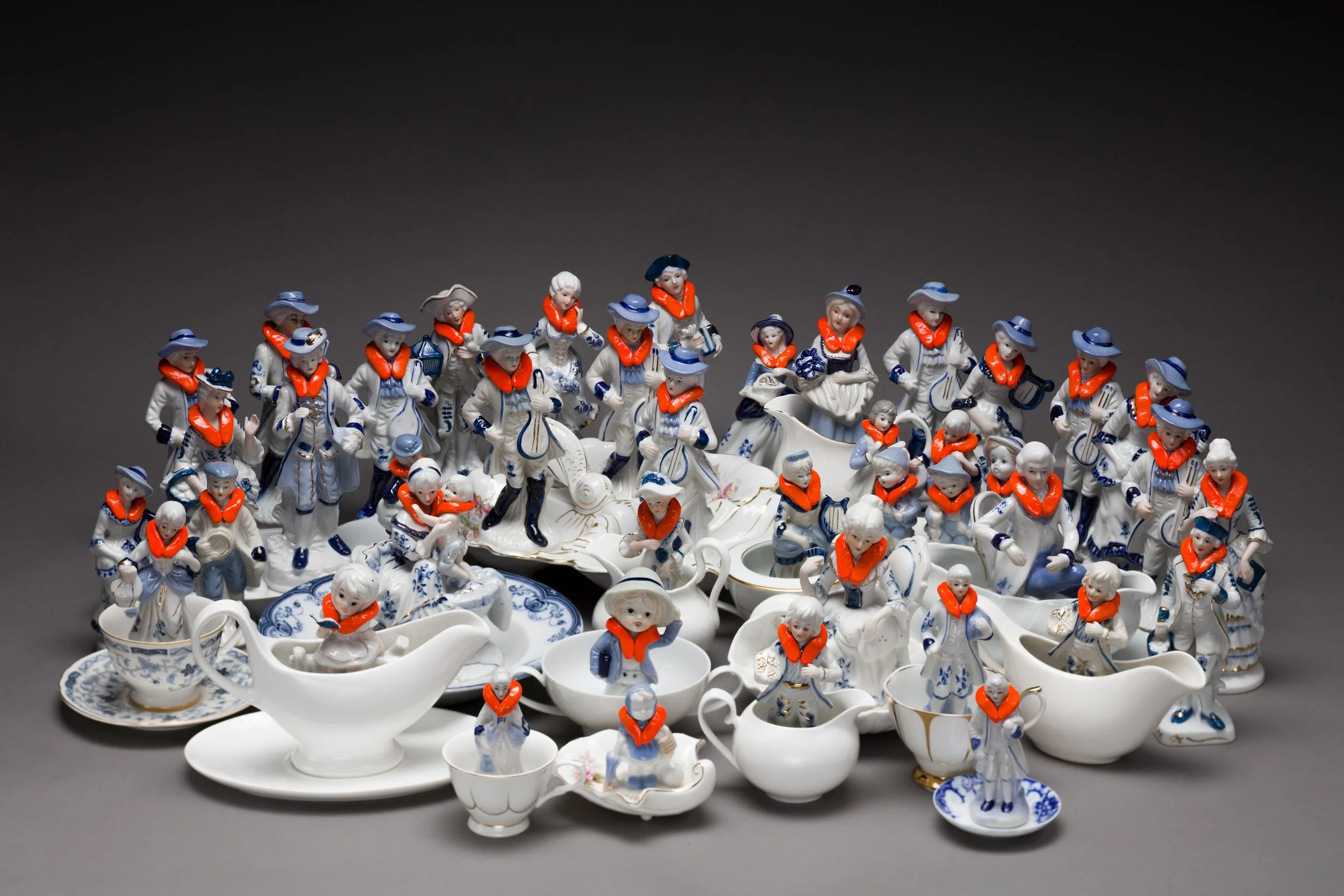 BYRNE Penny, #EuropaEuropa 2017, dimensions variable, blue and white porcelain figurines, cups, plates, bowls, gravy boats, epoxy resin and enamel paint, Artist collection,