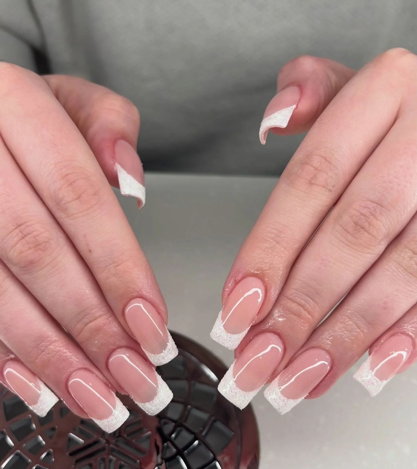 You can never go wrong with glitter! ✨ DM us or click the link in our bio to book! 

#mnnailtech #glitternails #baddienails #frenchtipsnails #edenprairie