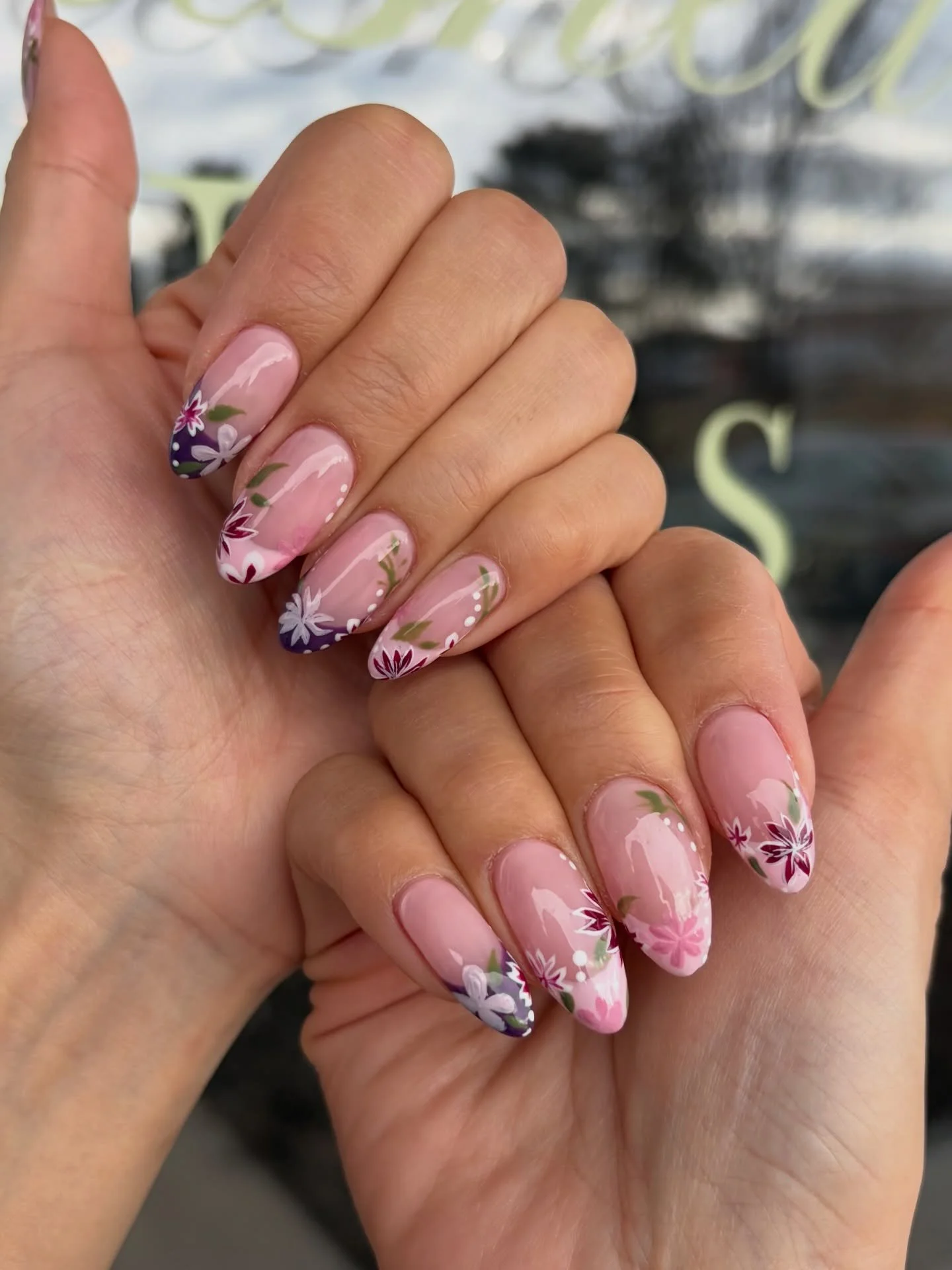 Floral Frenchies for Spring!💐🌷 DM or link in bio to book! 

#polishednailsmn #floralnails #springnails #frenchtipnails #mnnailtech