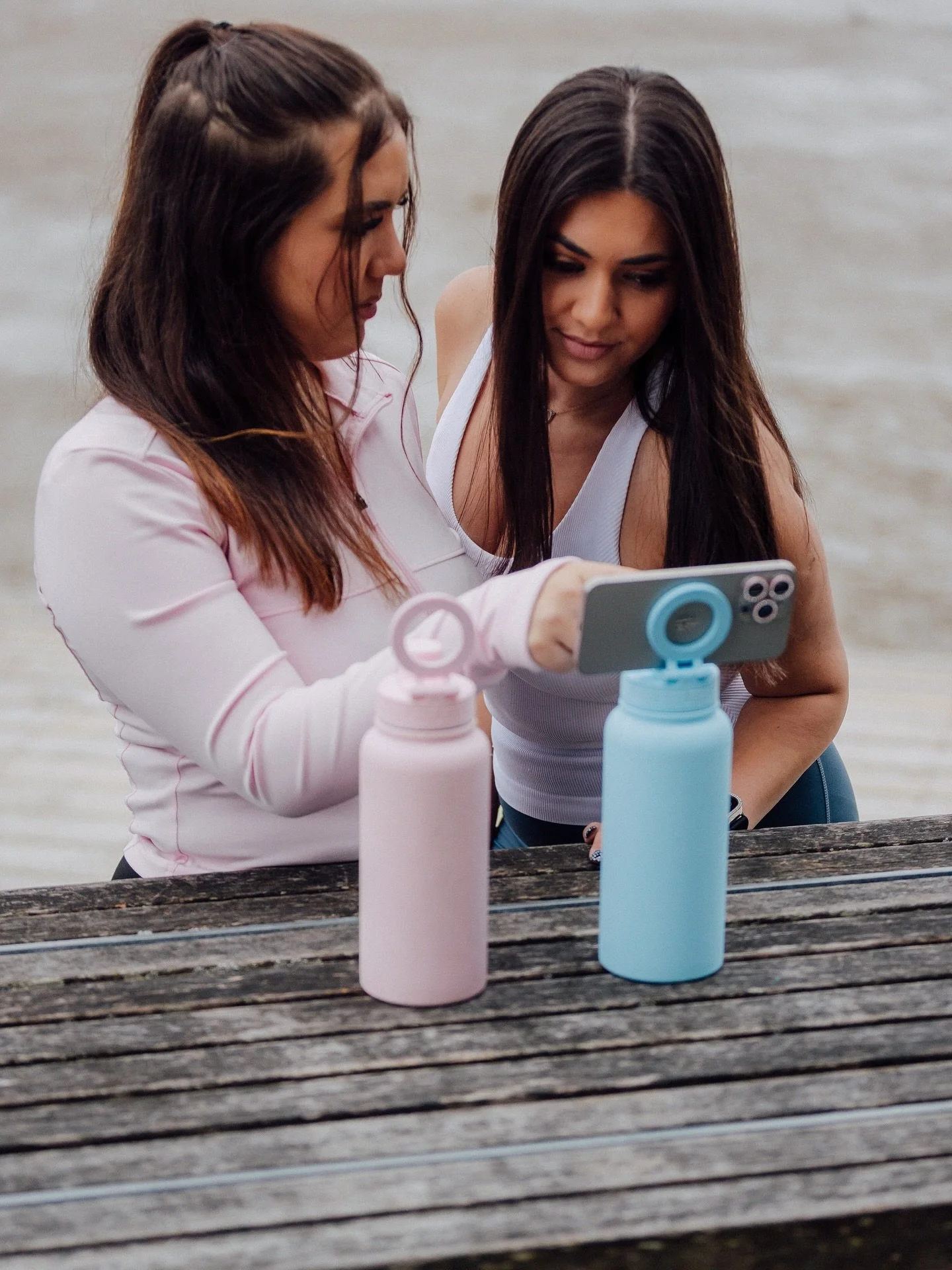 Content creation just became easier with Smart Sip Bottles🩵

THE BOTTLE THAT DOES MORE THAN JUST HYDRATE💧🤳