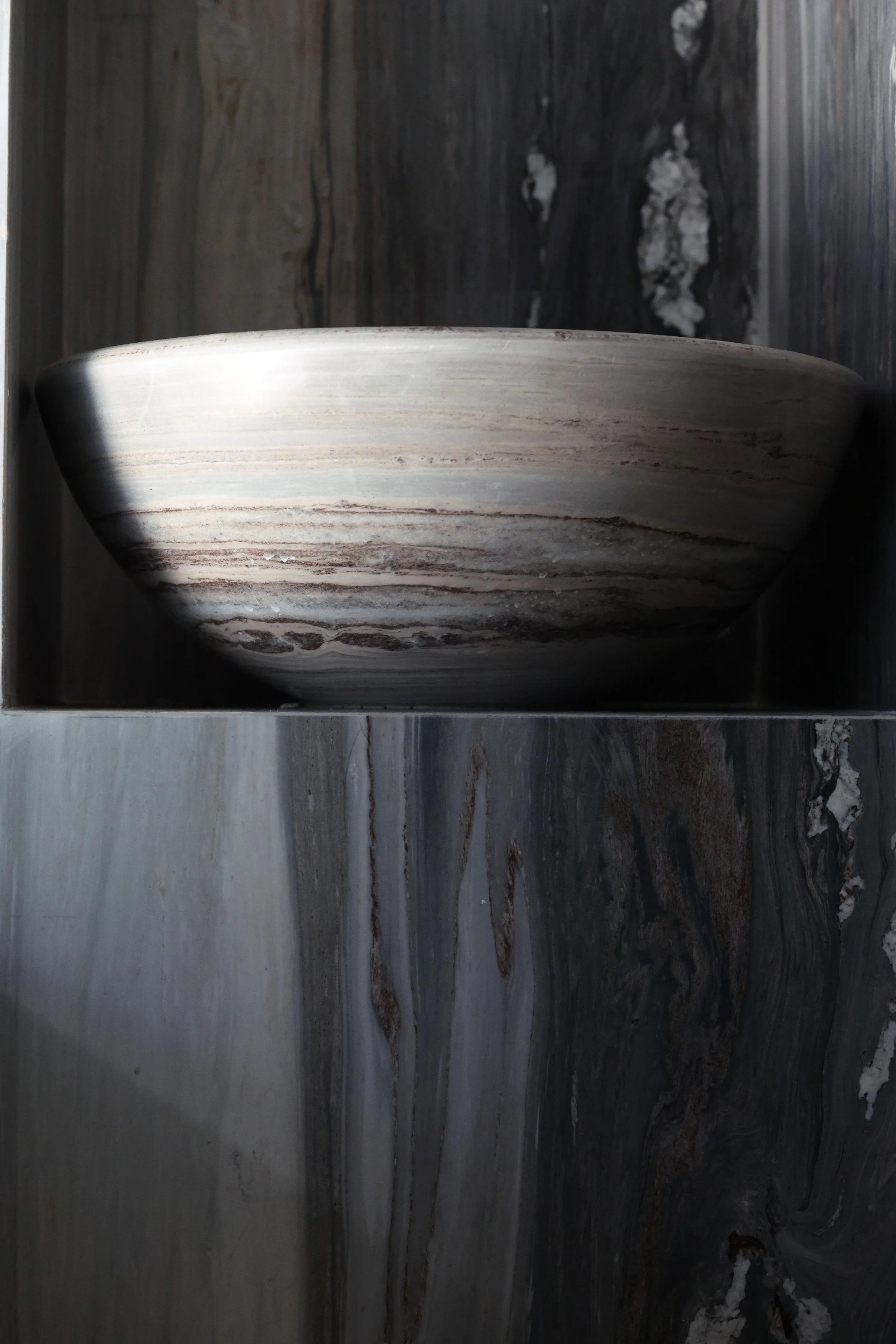 BTHROOM ONE: GREY MARBLE