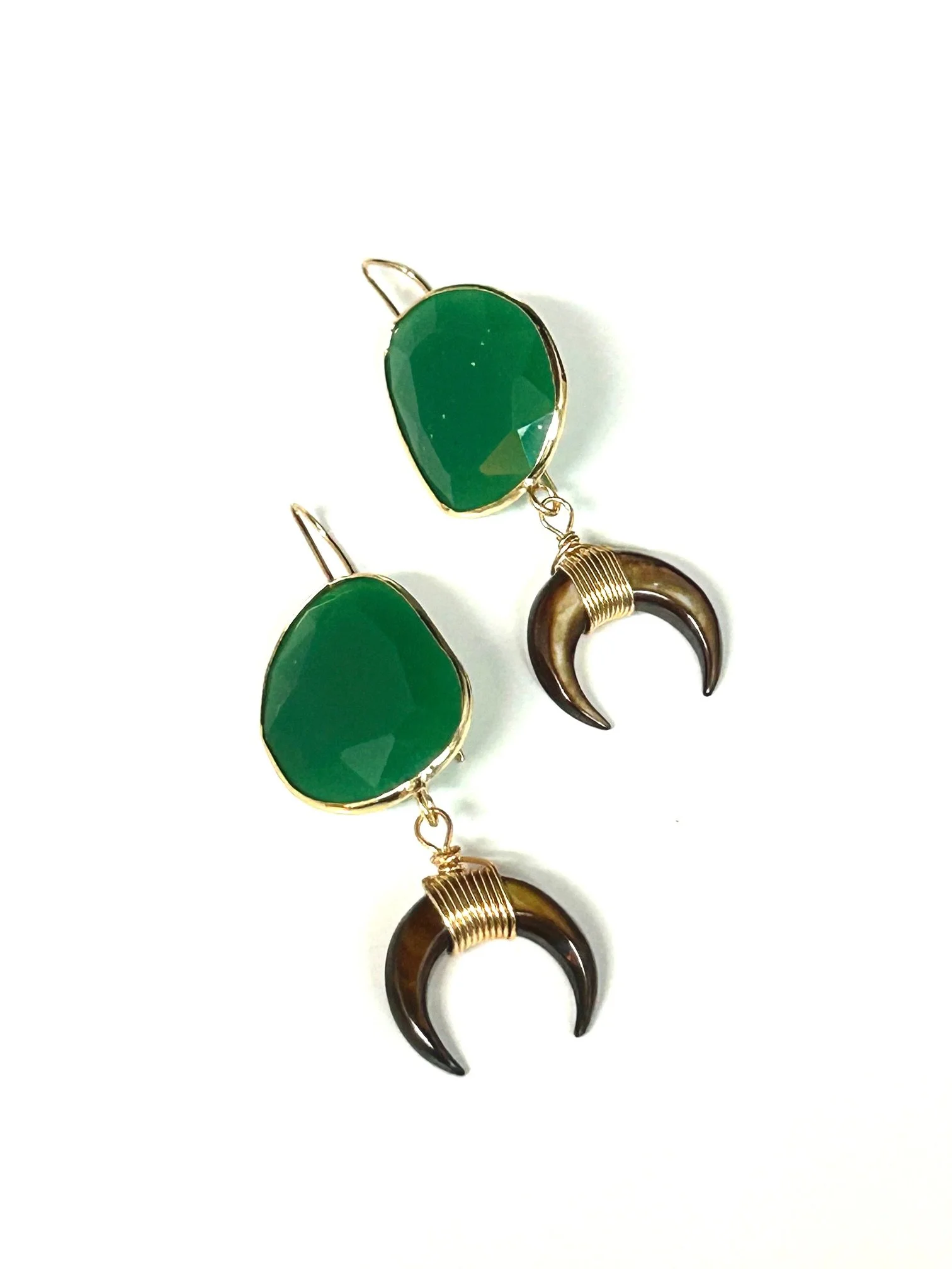 GRN GLASS Shell Earrings l .jpg