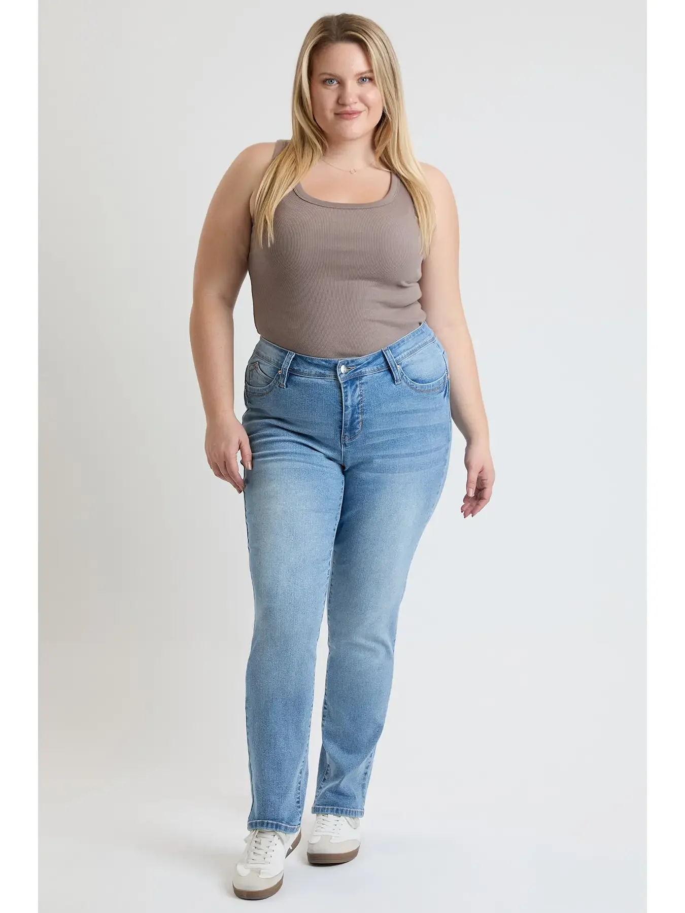 plus size jeans.webp
