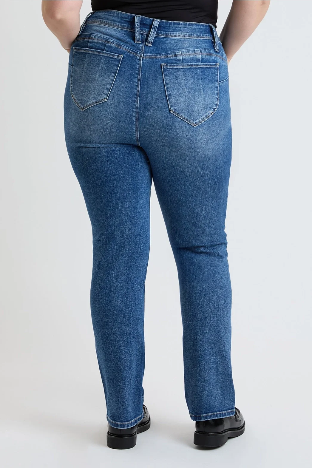 plus size jeans10.webp