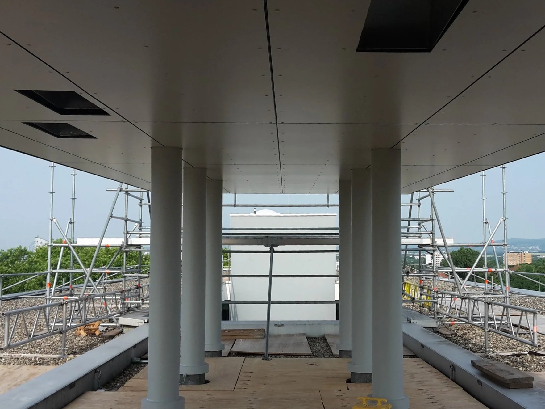 Dach + Werkstatt