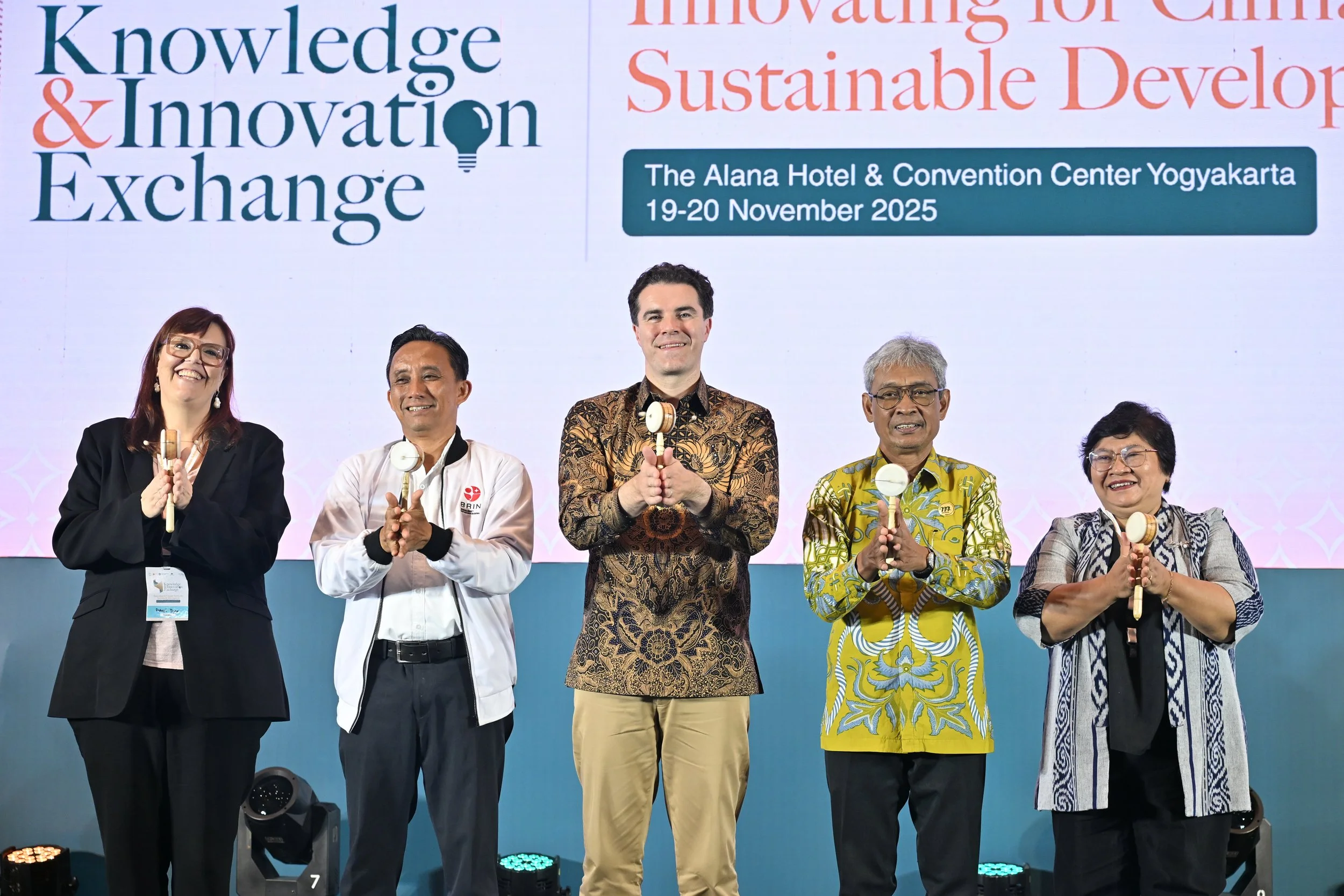 KONEKSI Knowledge and Innovation exchange 