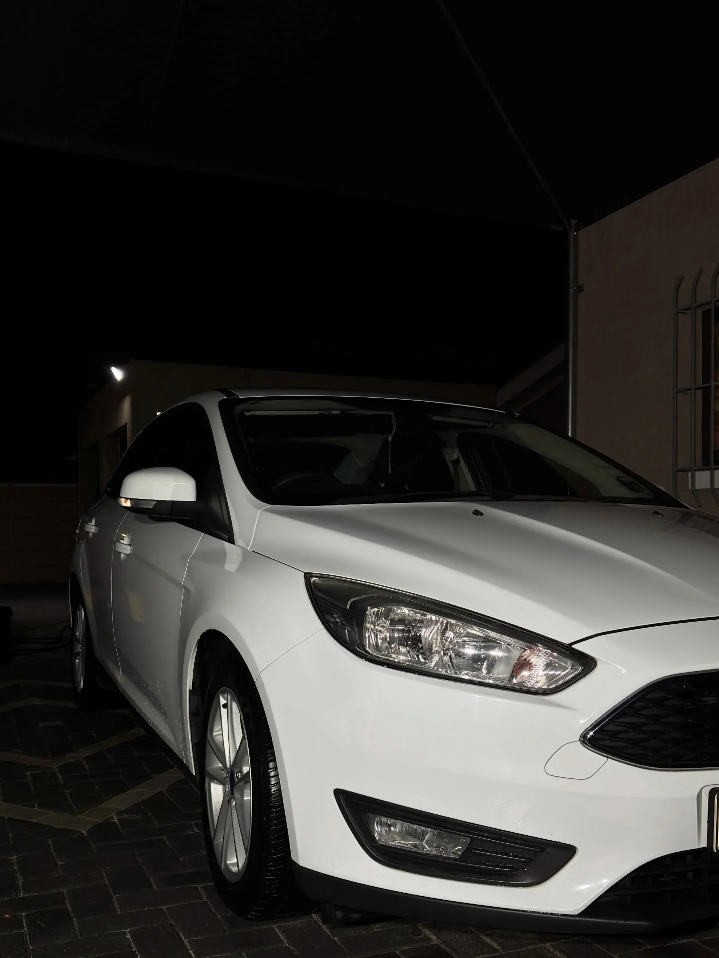 Day or night Luxe Auto Detailing will get the job done 🌙