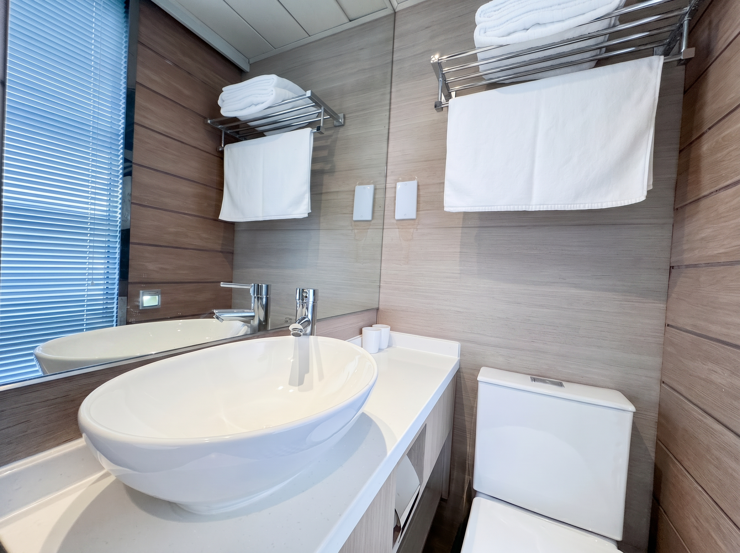 342_new_room_retouched_4.png