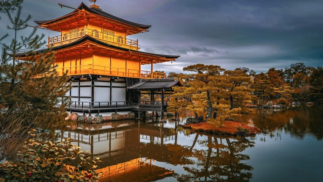 #japanphoto #japan_photo_now #goldentemple #travel_drops #travelphotographer #kyotojapan #japan_bestpic_