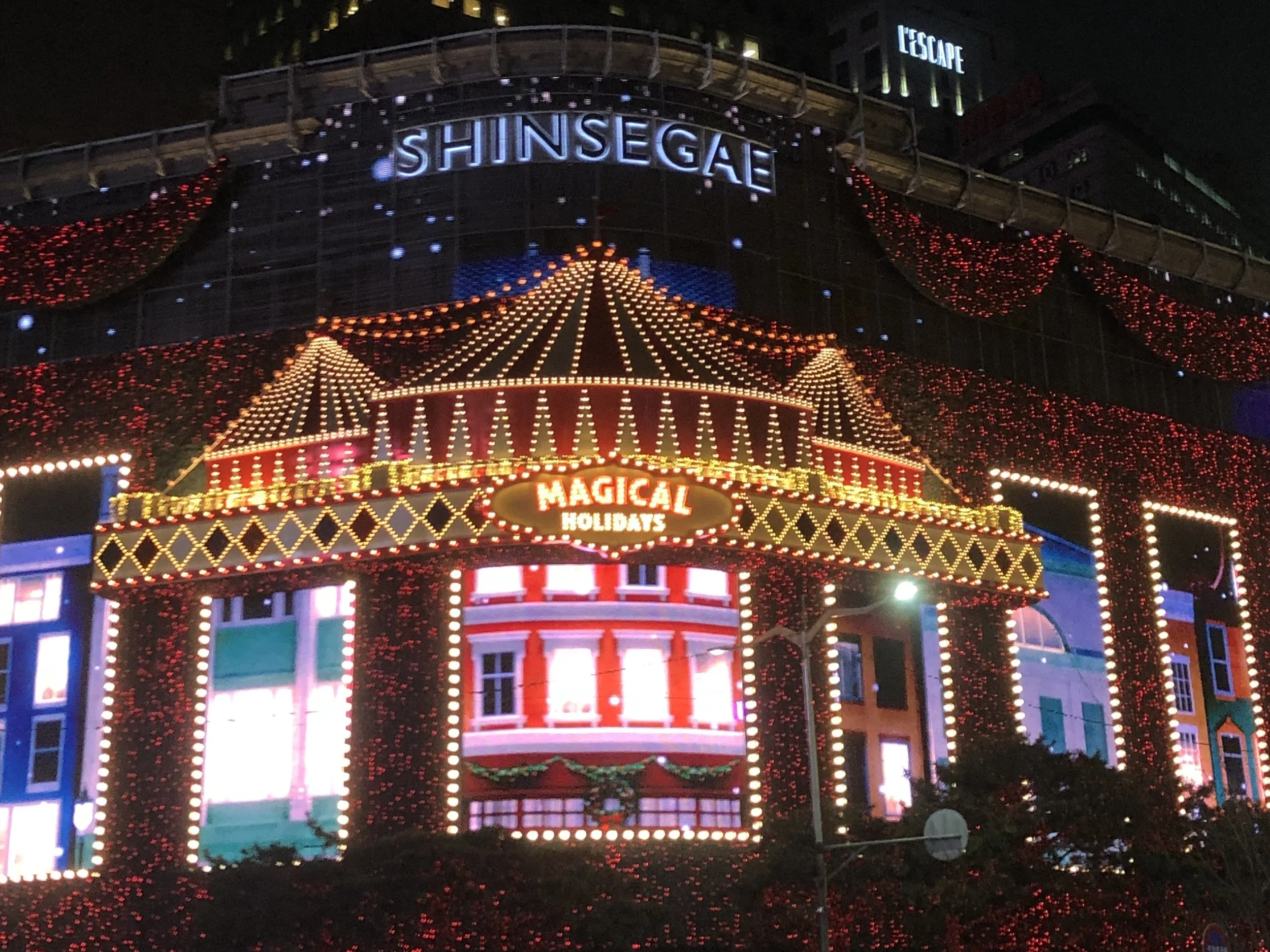 Christmas in Myeongdong 2025: Lights, Markets, Skating, and the Best Winter Walks (Plus Where to Eat Korean BBQ)