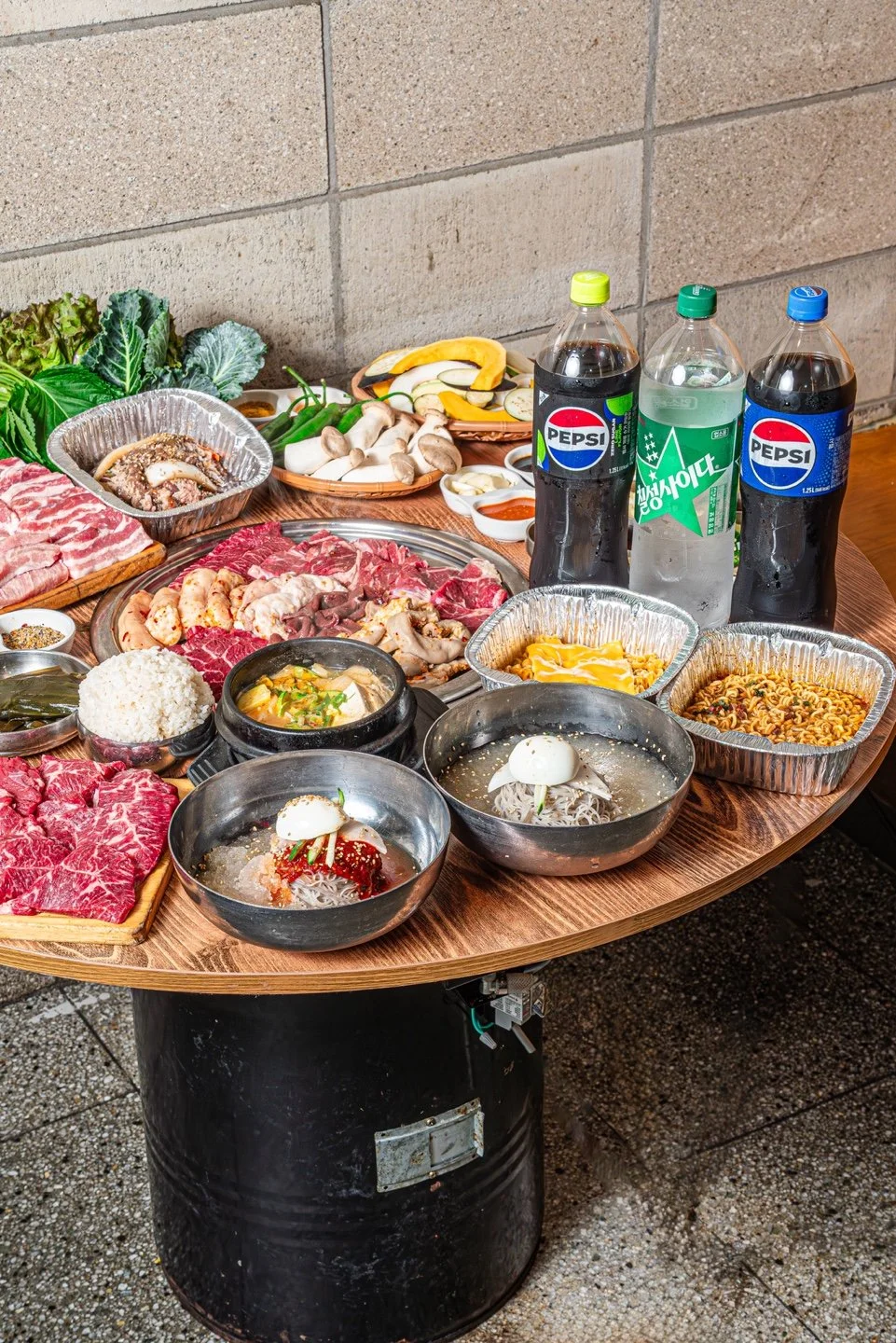 Year-End Vibes in Myeongdong: Where to Eat, Walk, and End the Night with Korean BBQ at Mongvely Korean BBQ
